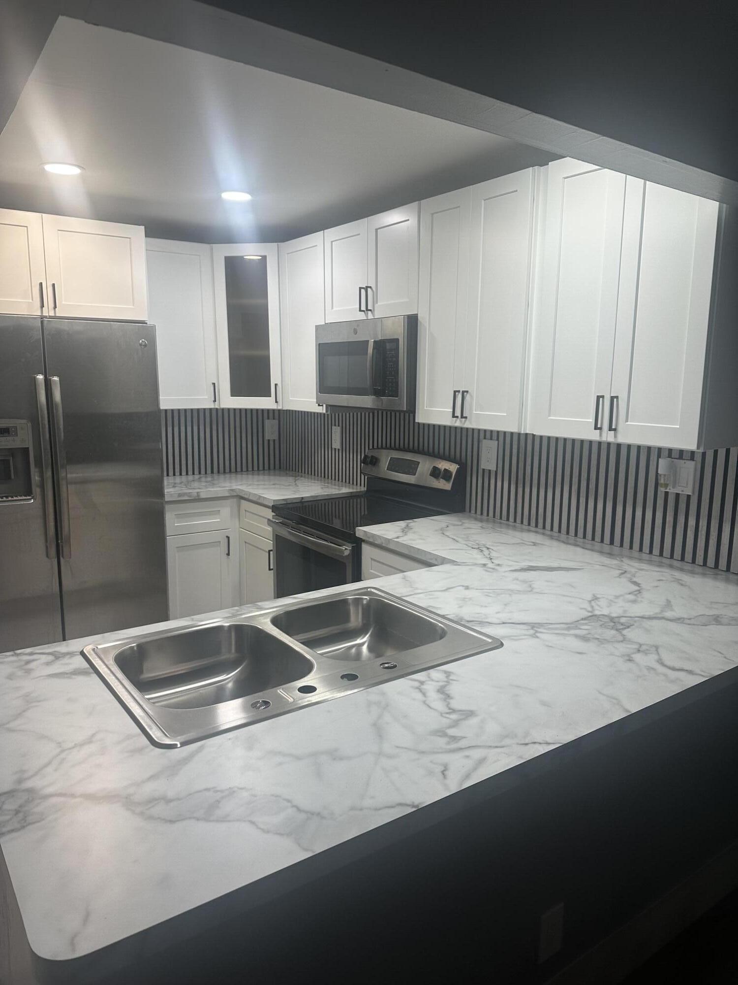 207 NW 32nd Court # 106, Pompano Beach FL 33064