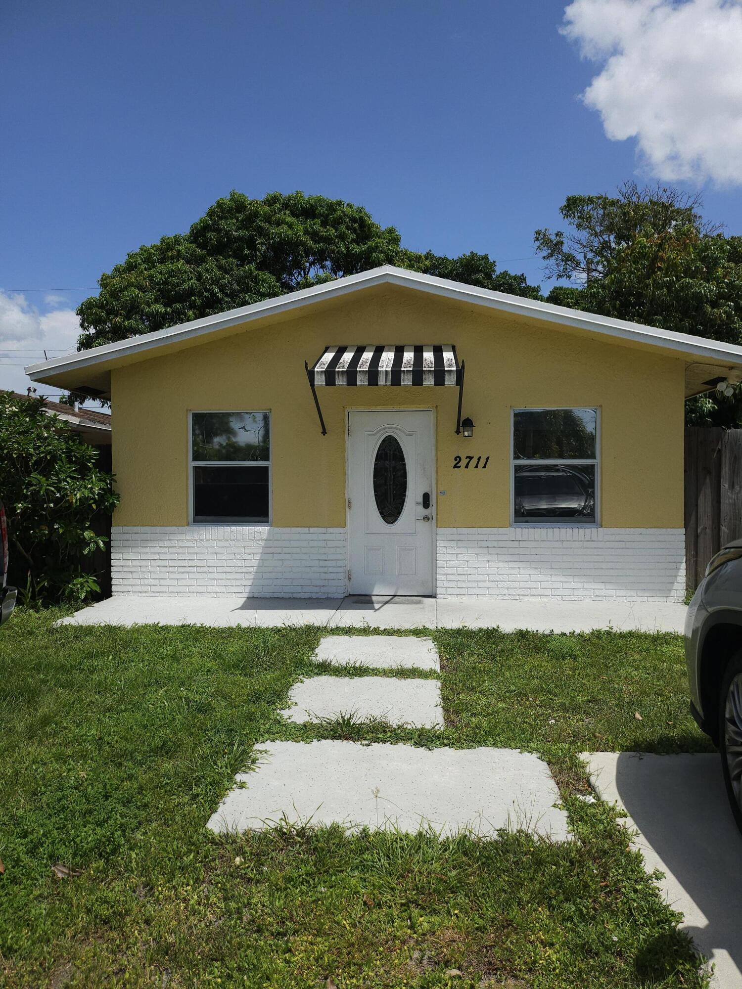 2711 NW 16 Street, Fort Lauderdale FL 33311