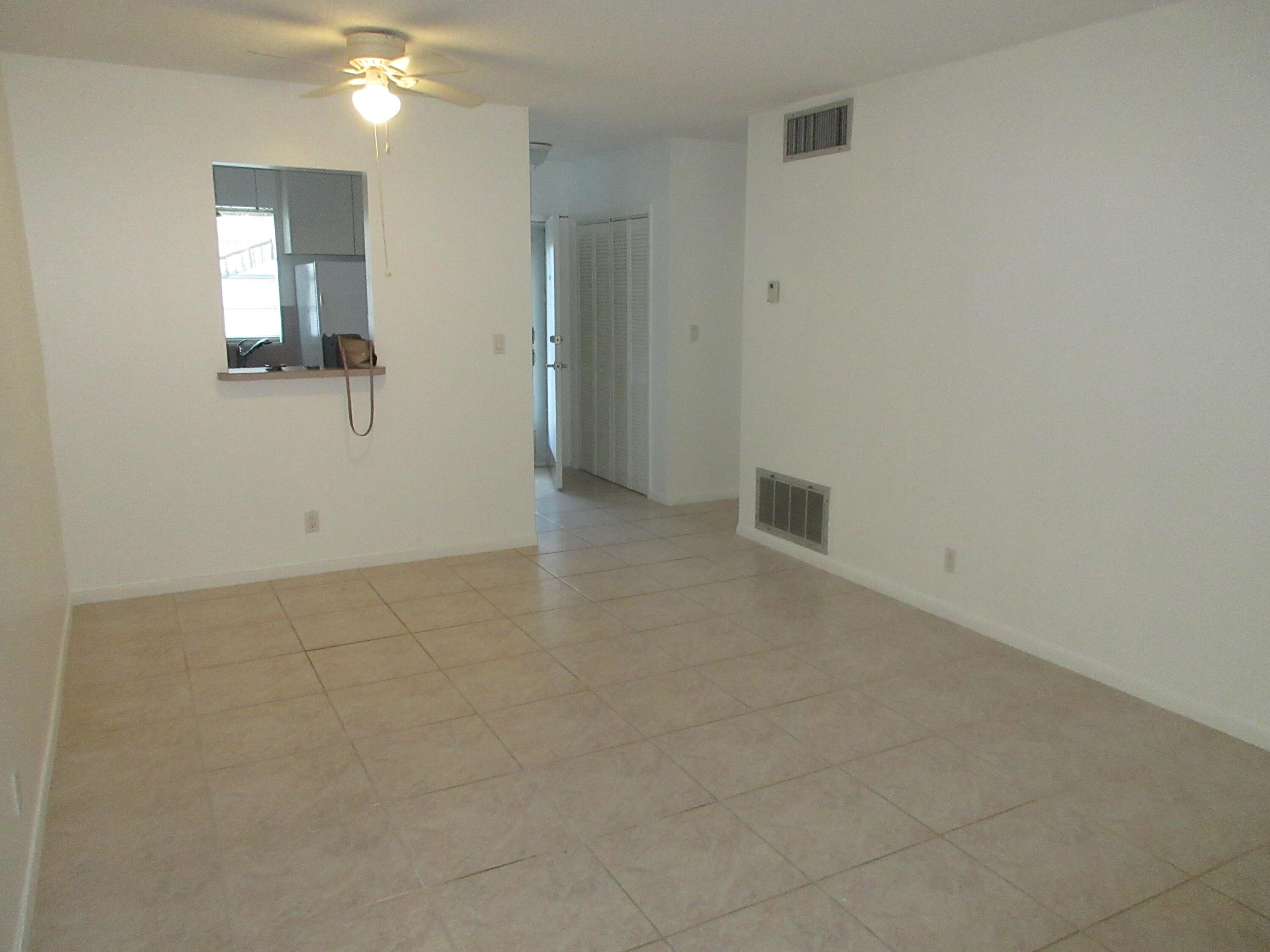 1115 LAKE Terrace # 107 — Photo 4