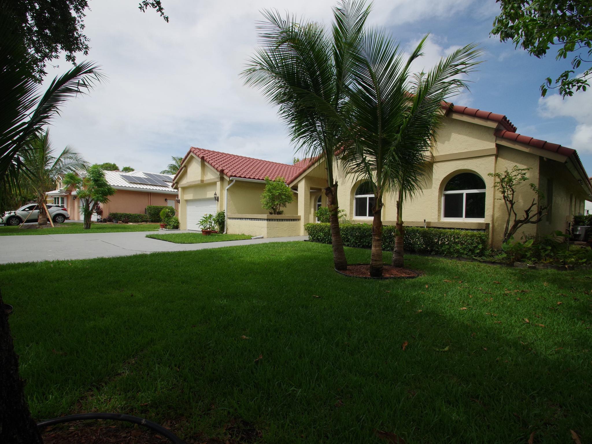 6300 NW 60th Way — Photo 5