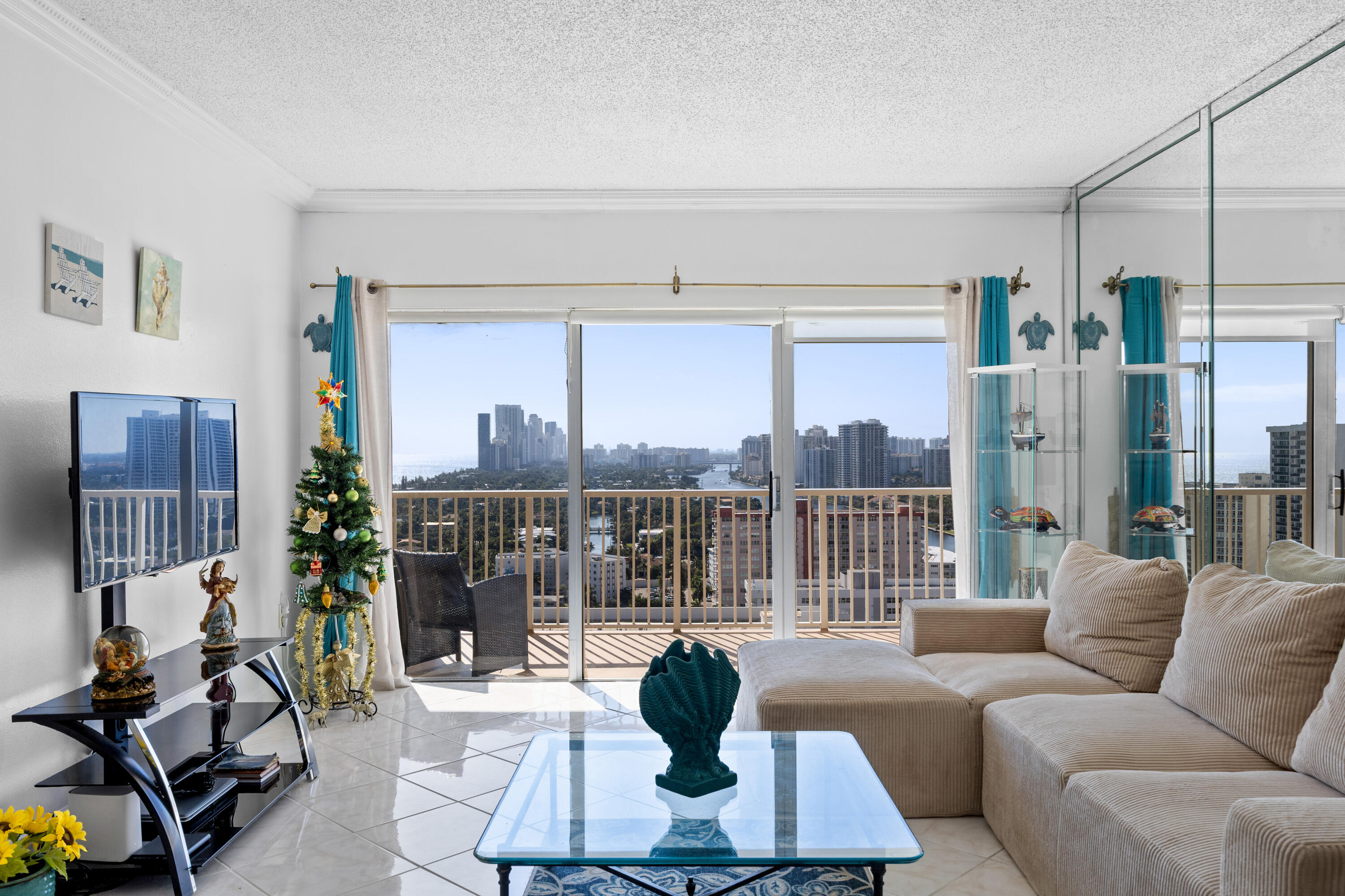 1985 S Ocean Drive # Pha, Hallandale Beach FL 33009