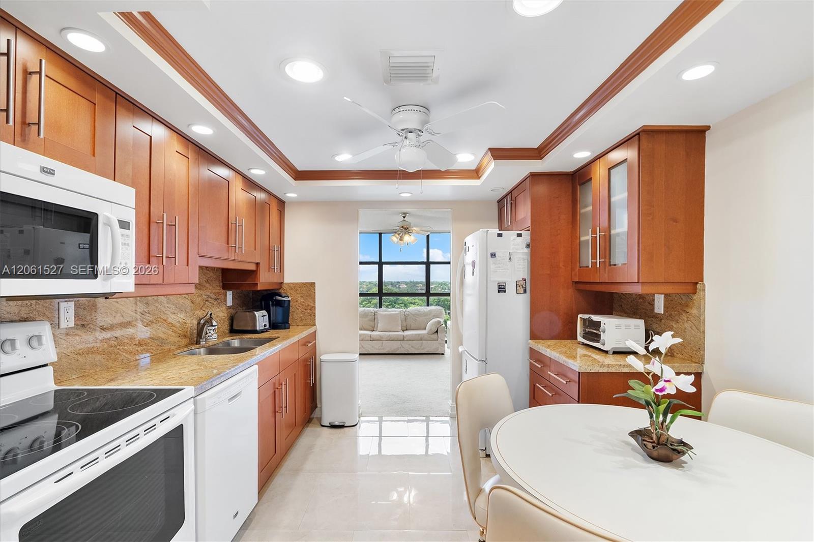 600 Parkview Dr # 709, Hallandale Beach FL 33009