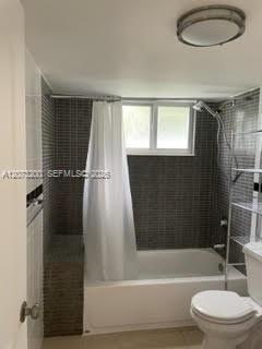 1985 NE 168th St # 7 — Photo 2