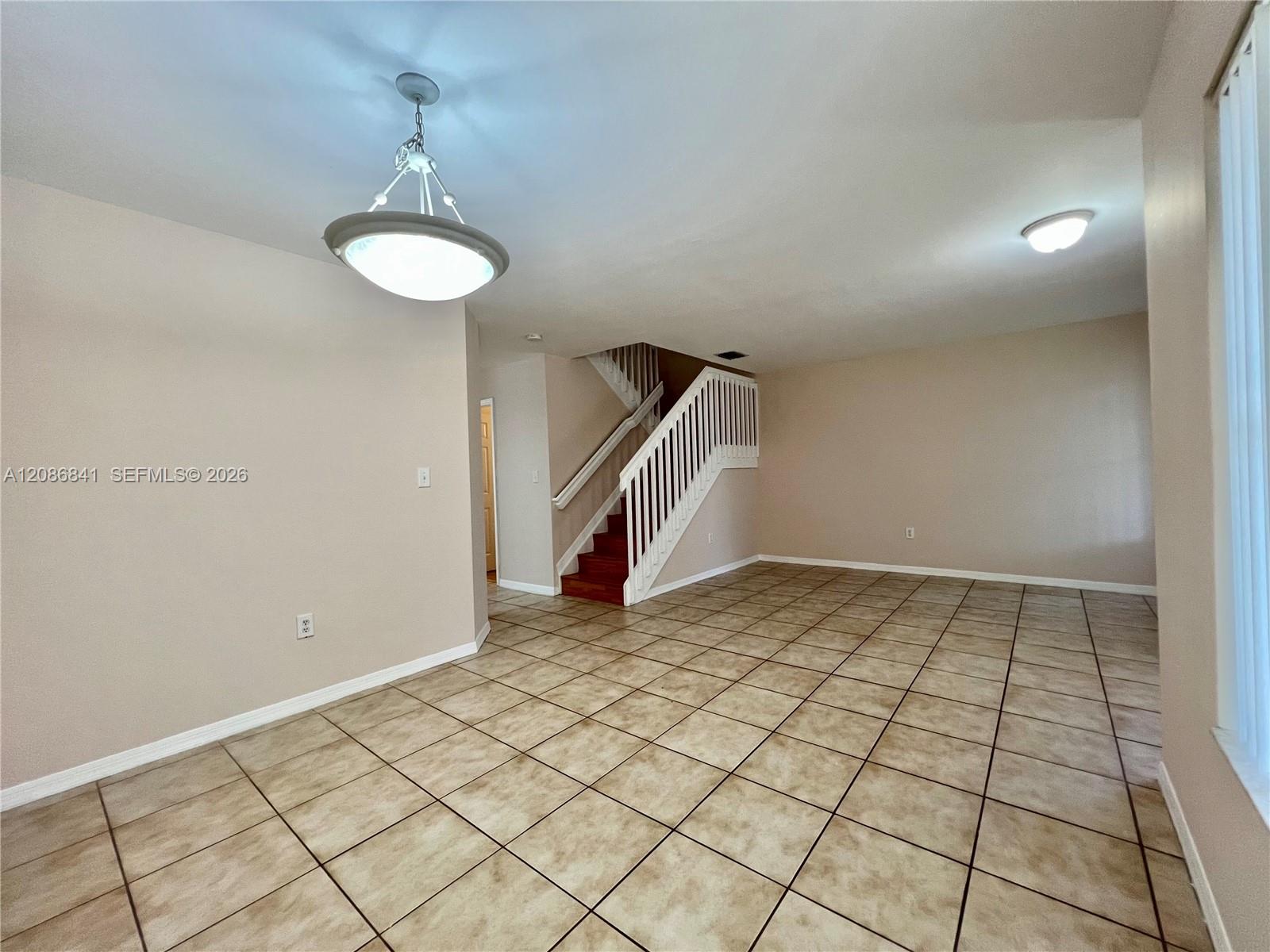 16505 SW 97th Ter — Photo 2