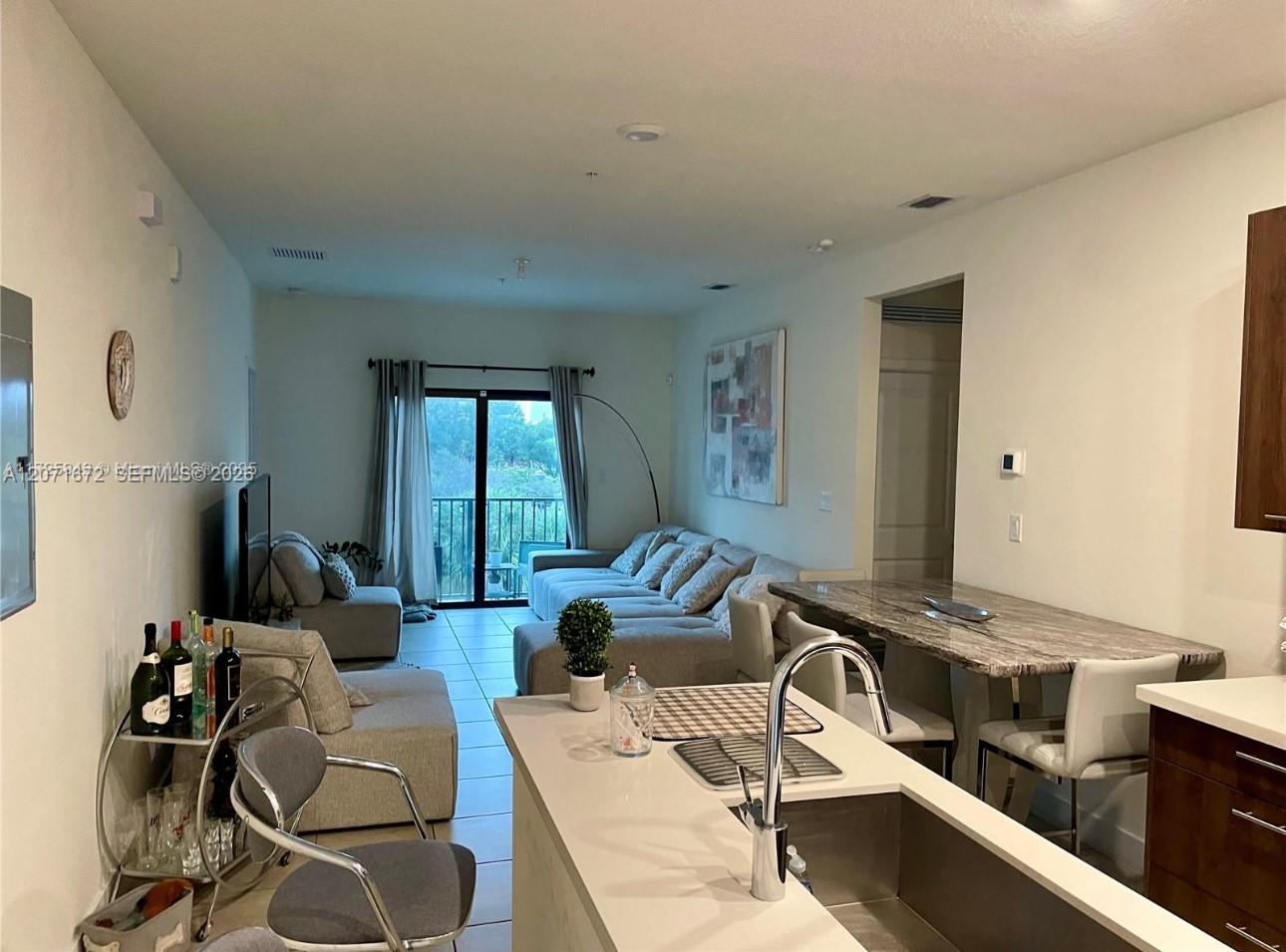 8201 NW 41st St # 302 — Photo 2