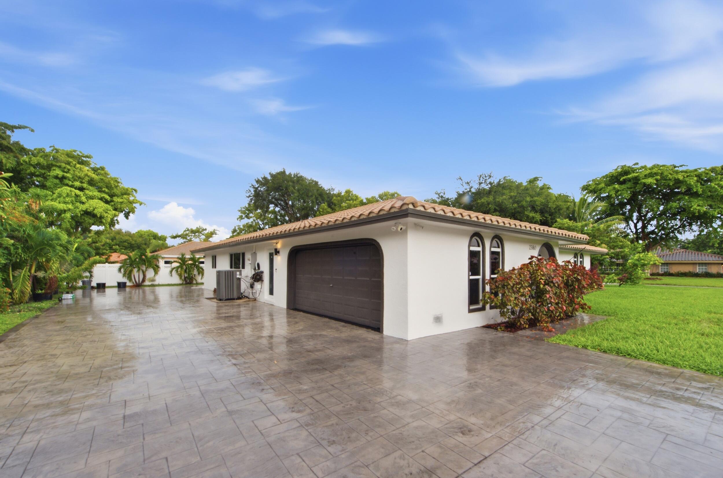 2380 NW 107TH Avenue — Photo 4
