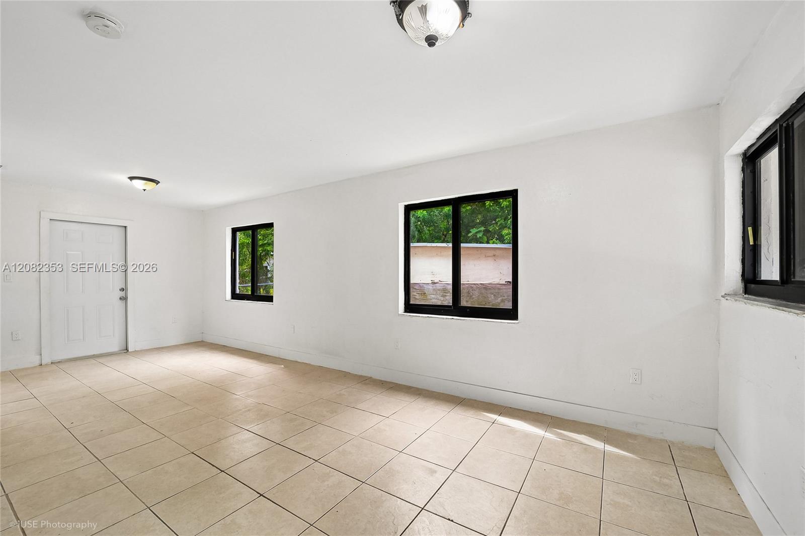 3471/3473 Plaza St — Photo 5