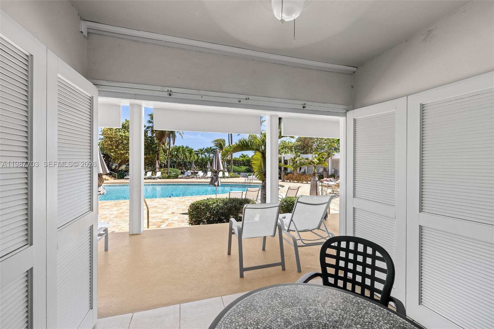 5055 Collins Ave # CAB14, Miami Beach FL 33140