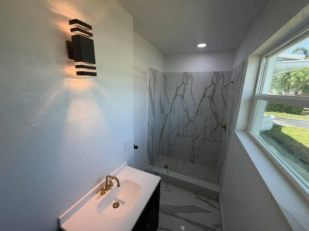 3911 NW 32ND Avenue — Photo 3