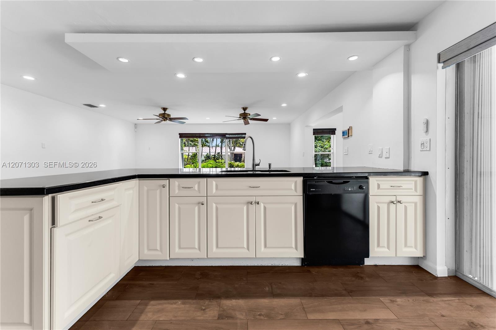 11890 SW 72nd Pl View 10