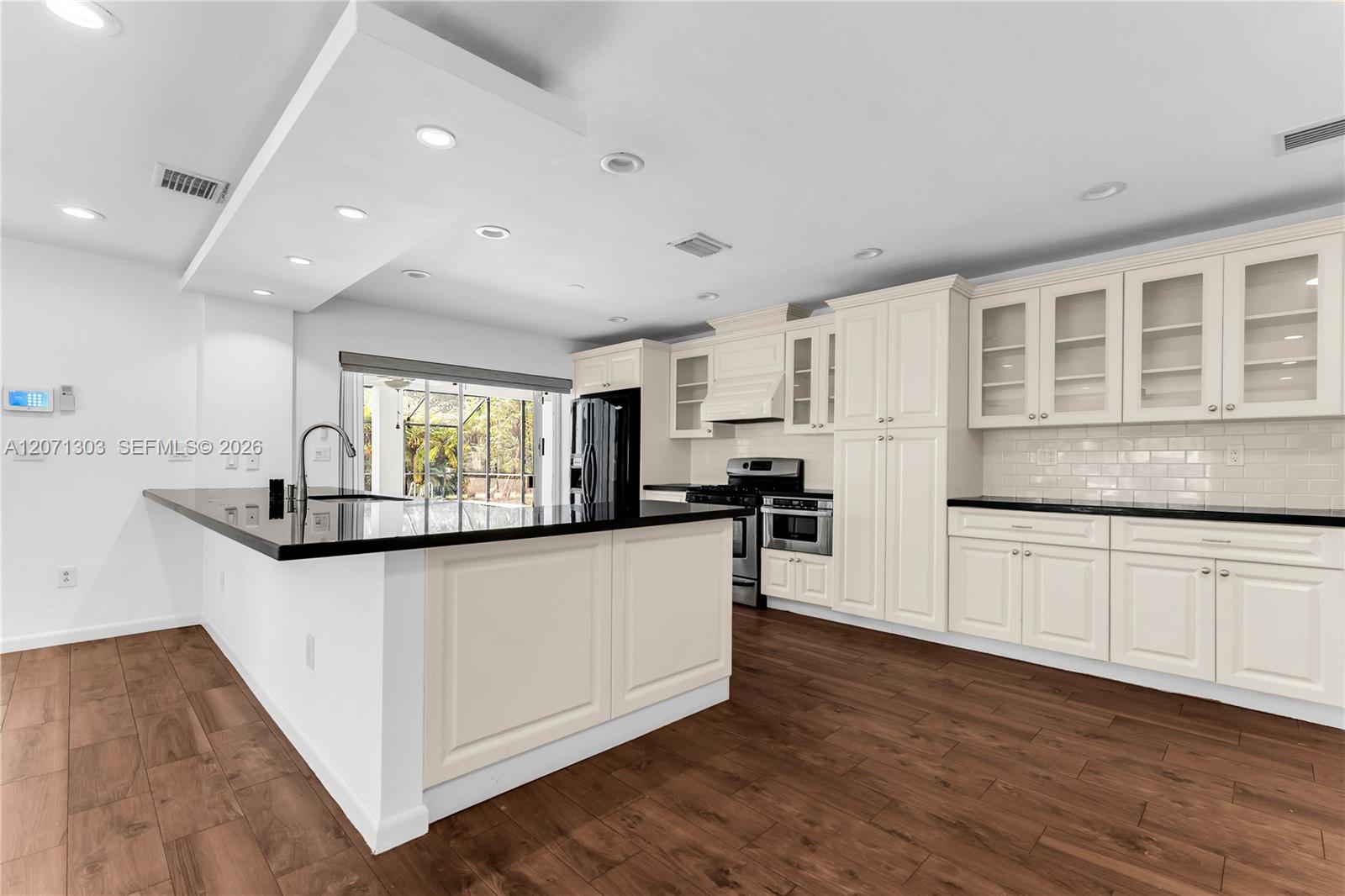 11890 SW 72nd Pl View 8