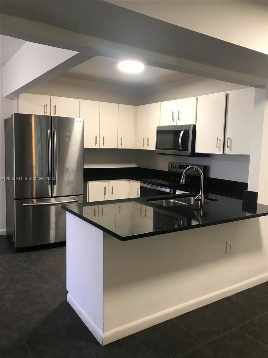 462 NE 210th Cir Ter # 9, Miami FL 33179