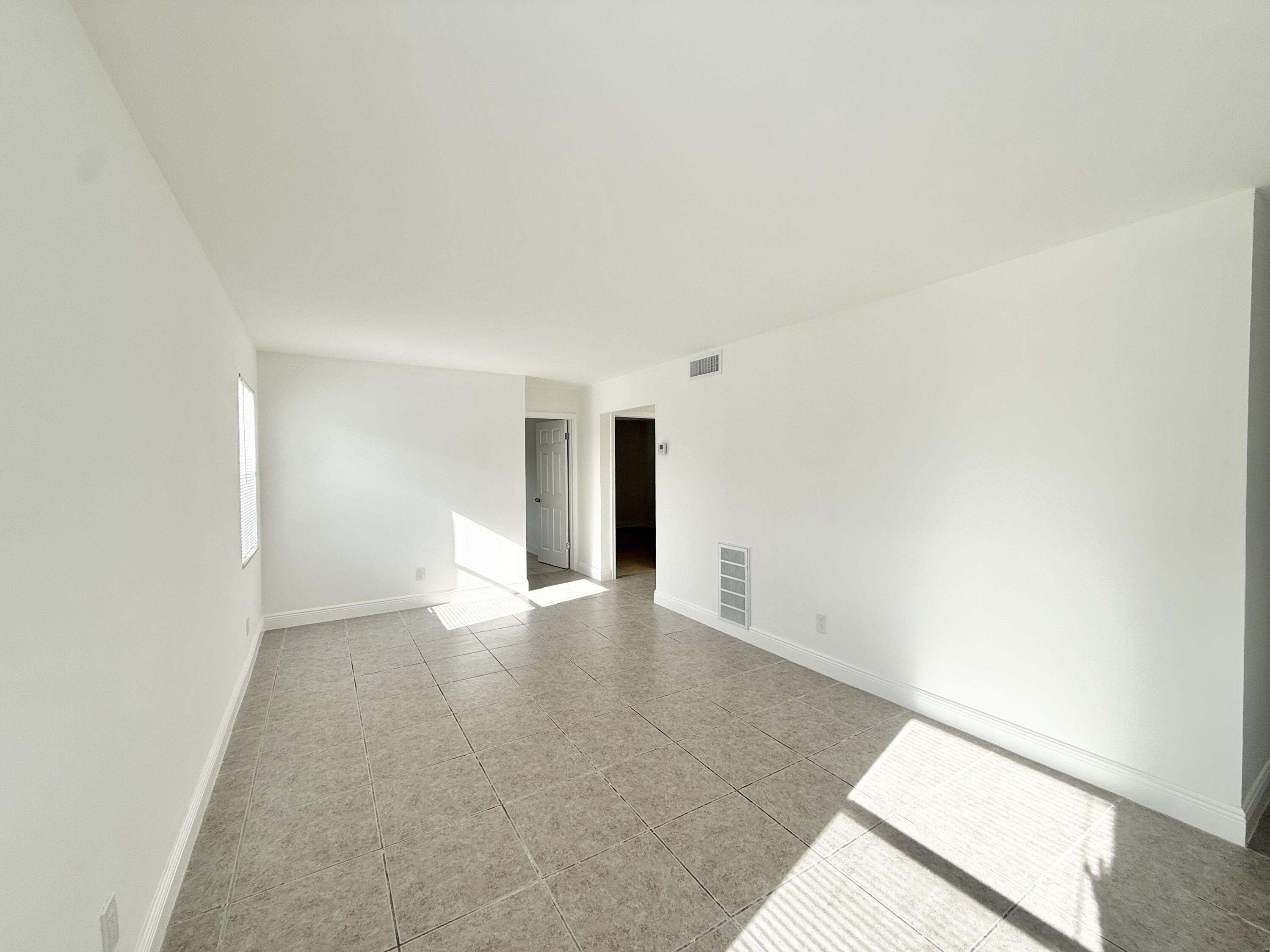 906 Foresteria Drive — Photo 5