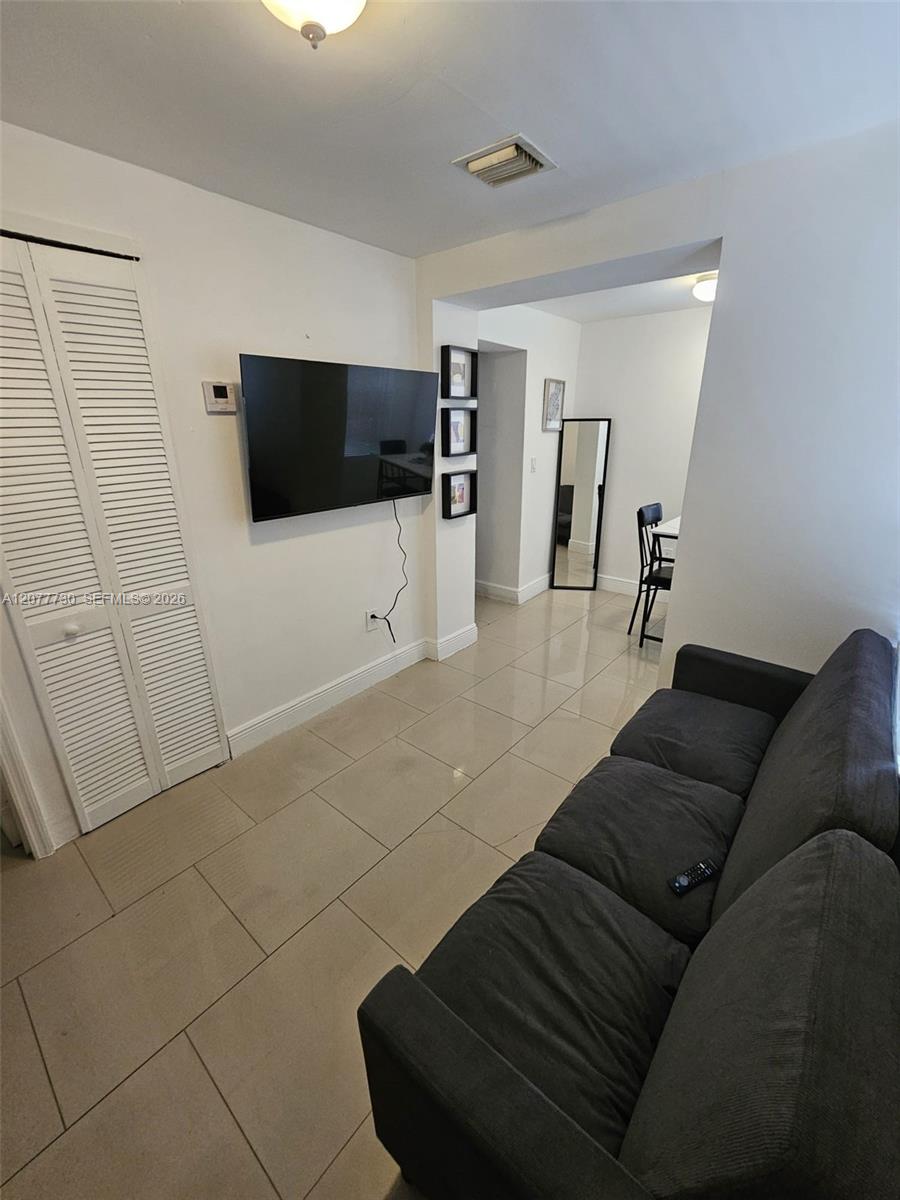 6966 Byron Ave # 103 — Photo 5