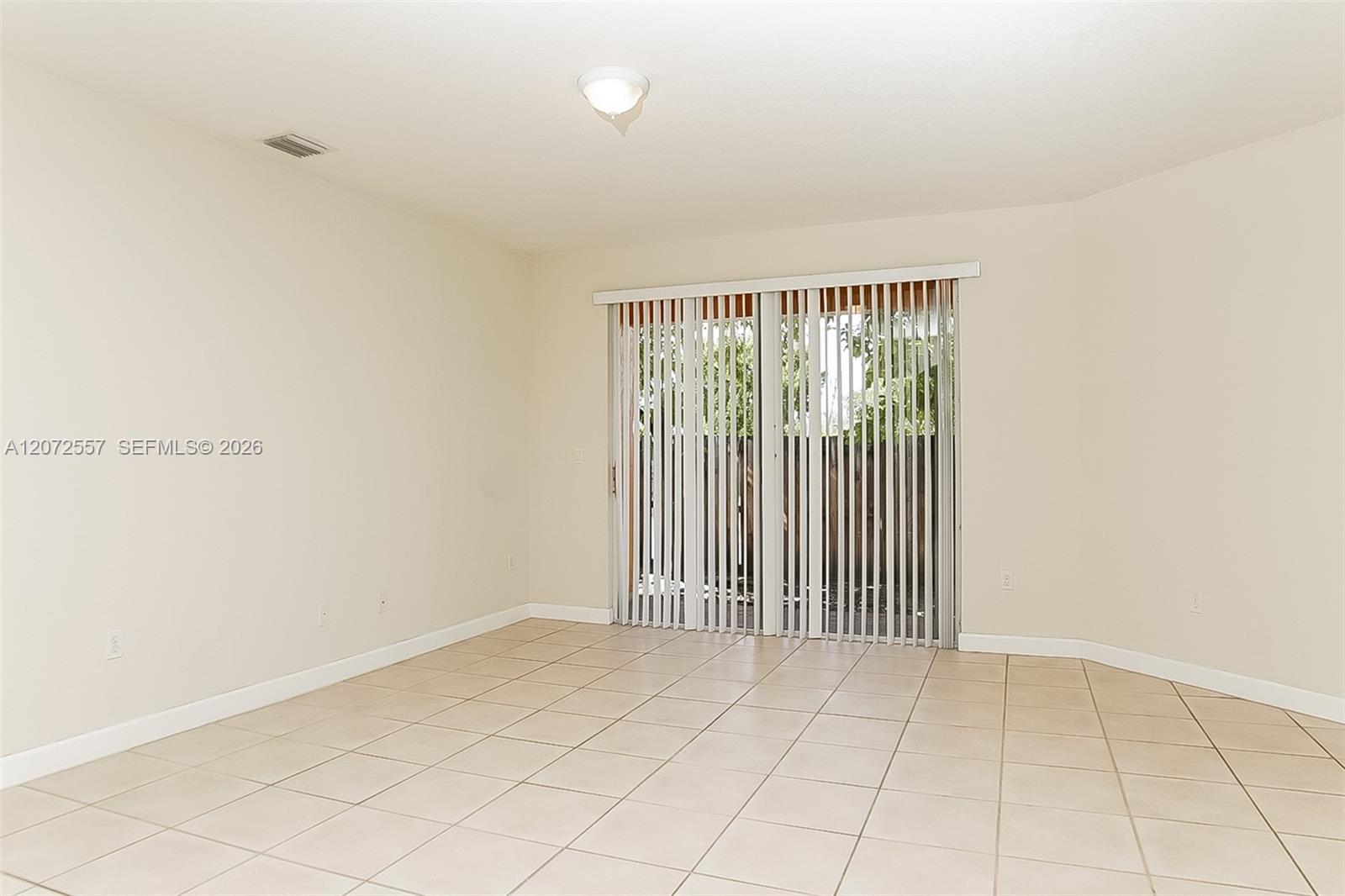 1246 SW 146th Ct — Photo 2