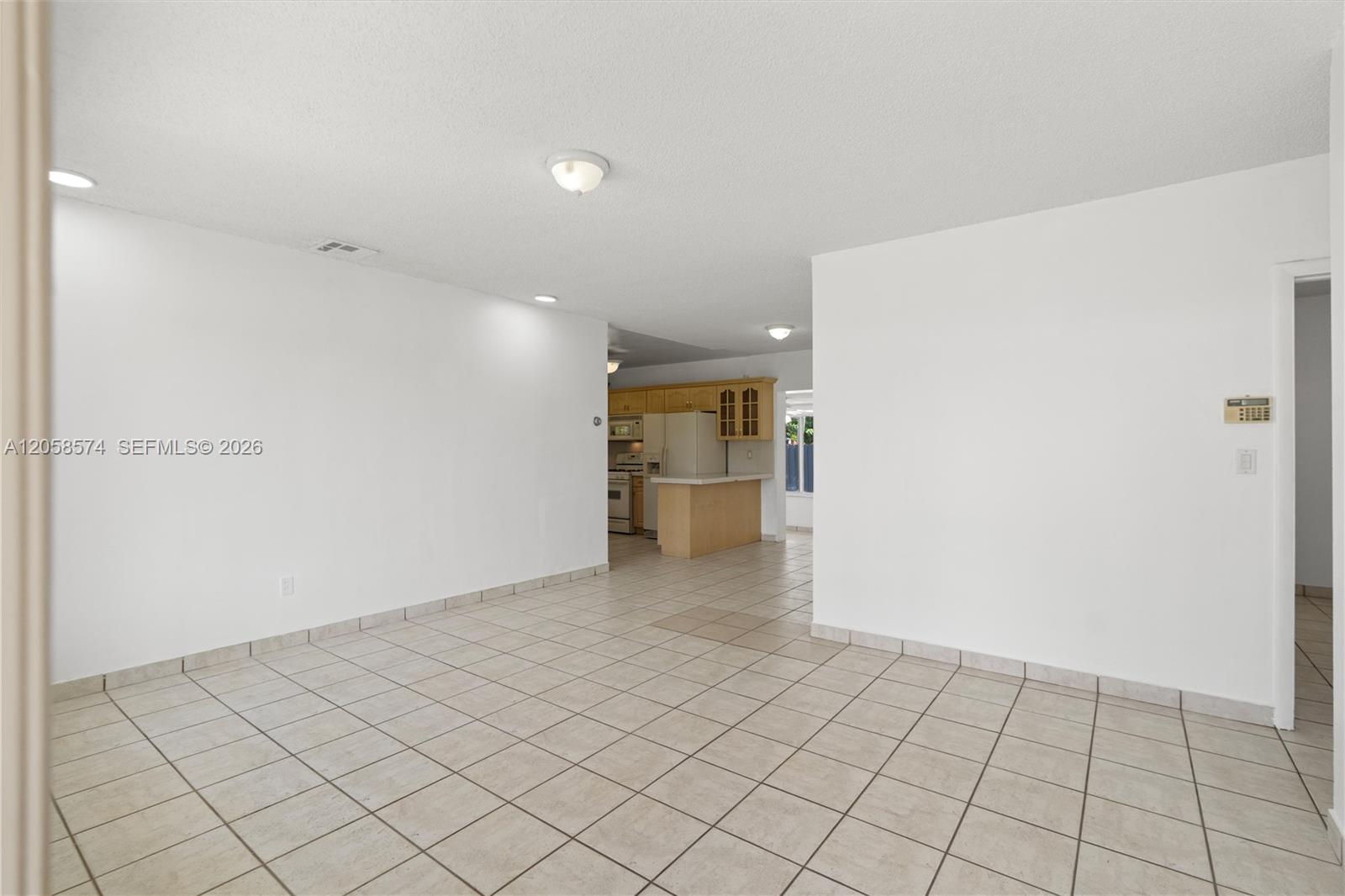 661 W 50th Pl View 11