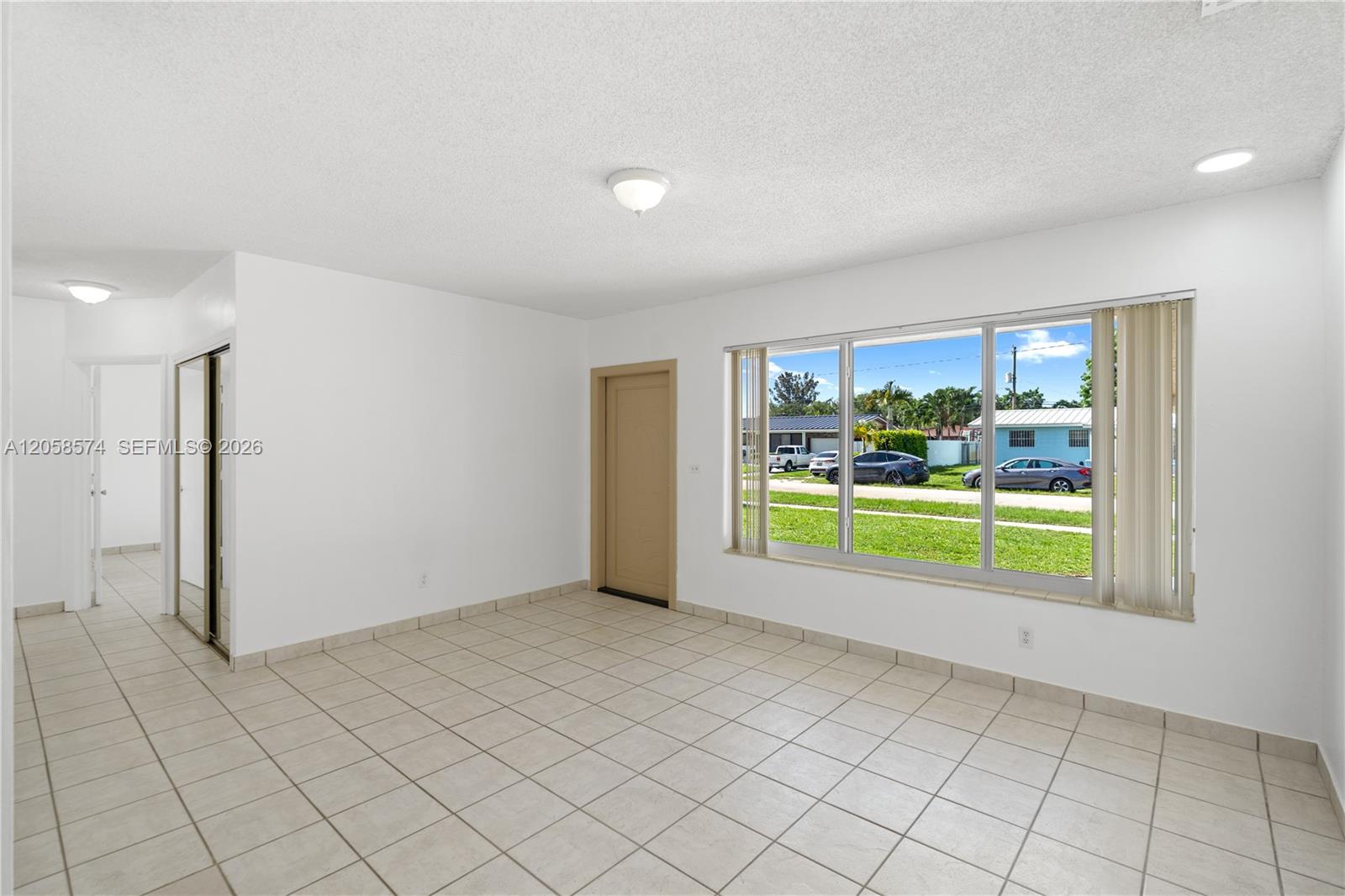 661 W 50th Pl View 2