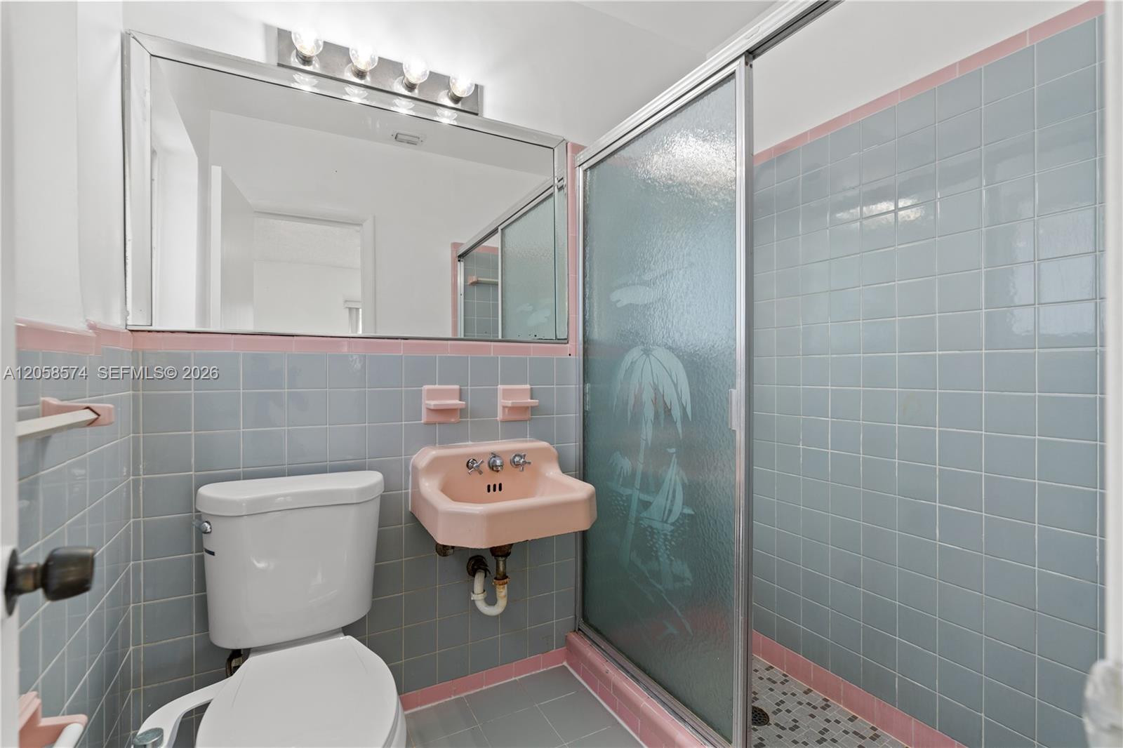 661 W 50th Pl View 4