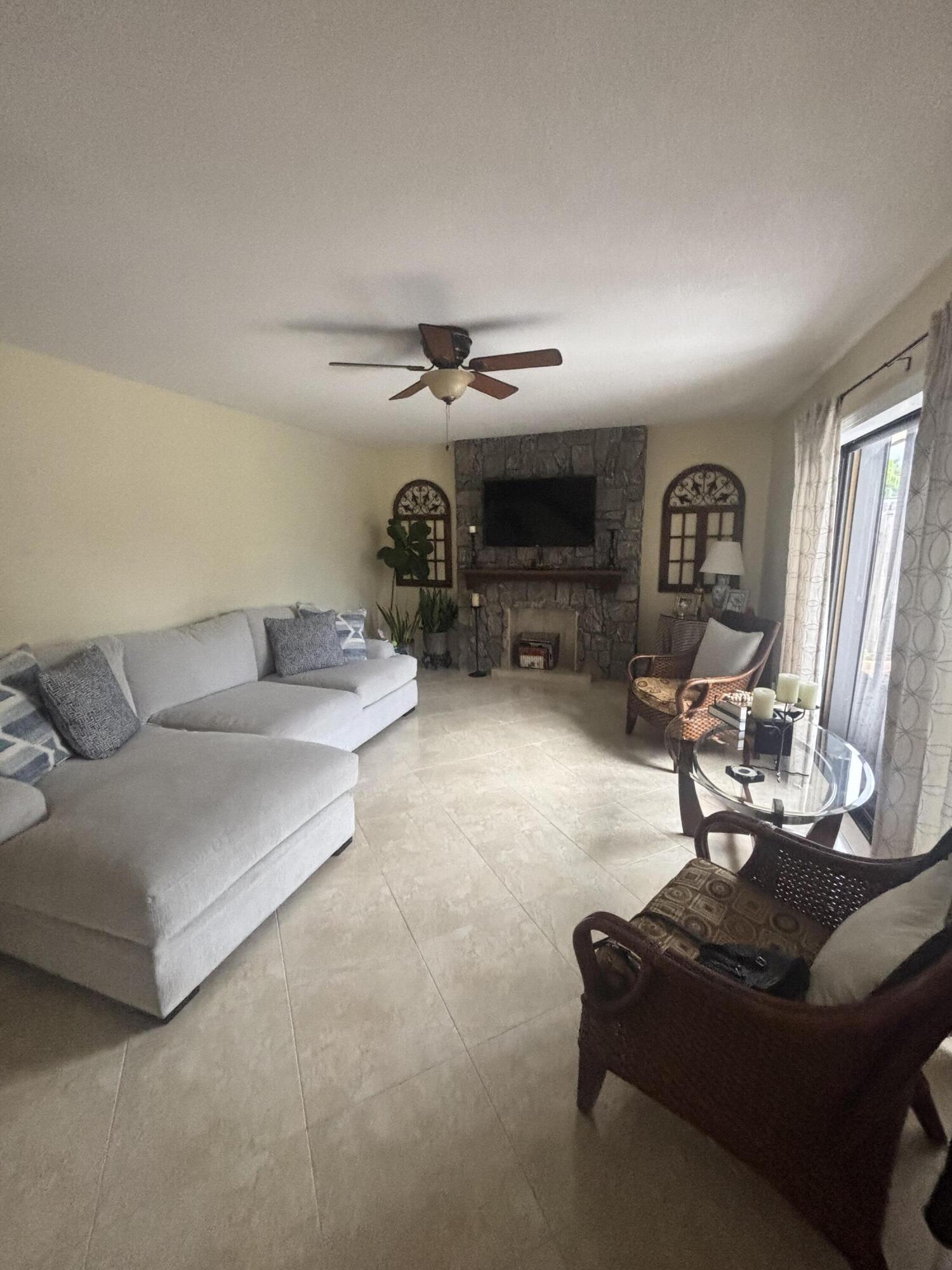 113 W LAKE ARBOR Drive — Photo 5