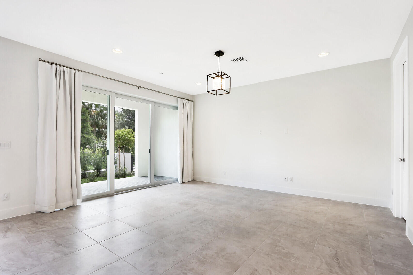 12556 Gross Pointe Drive — Photo 5