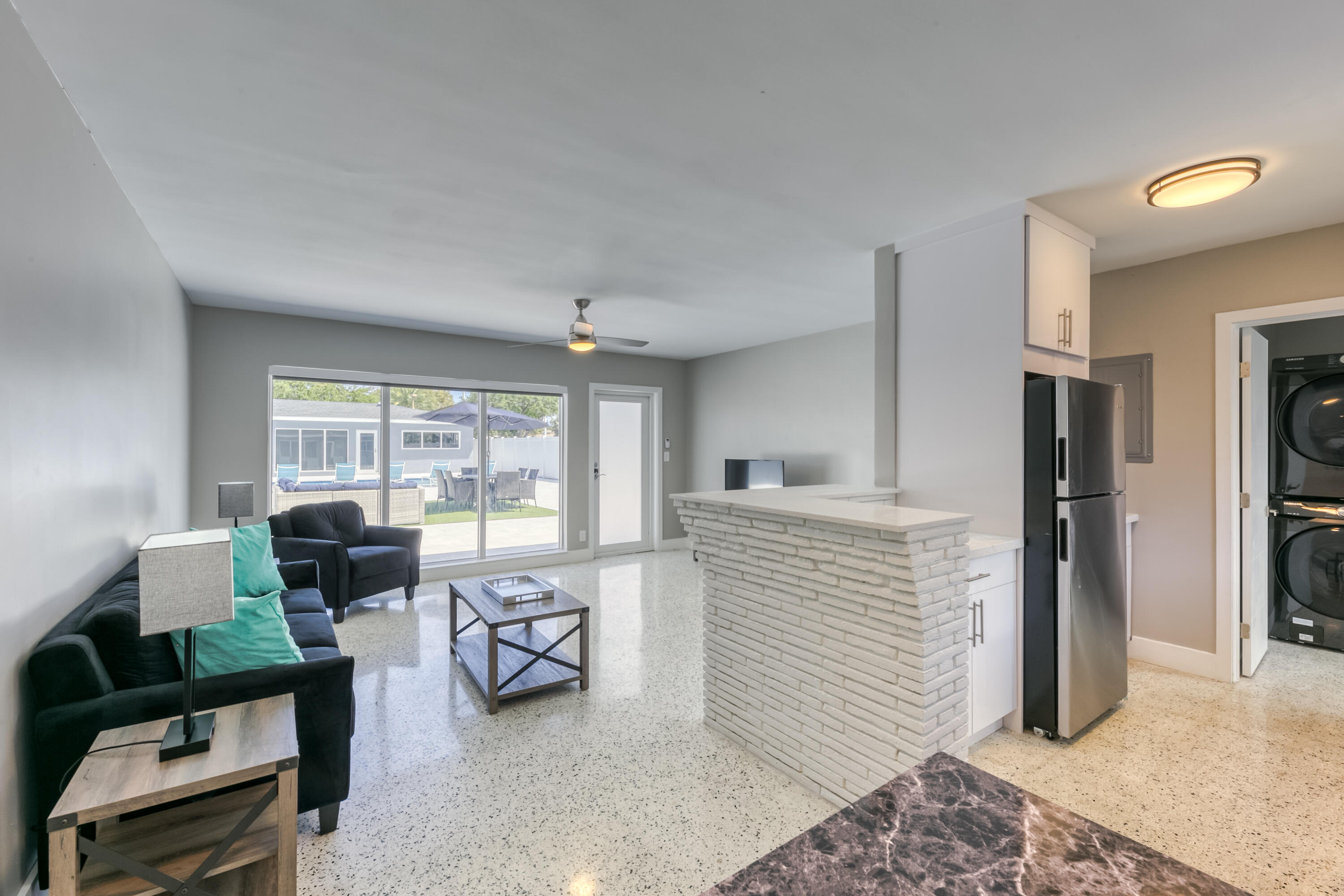 2025 NE 26th Street # 3 — Photo 4