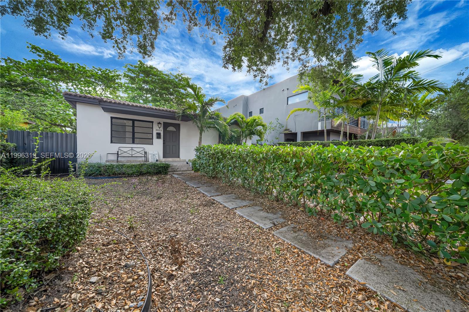 3033 Hibiscus St, Miami FL 33133