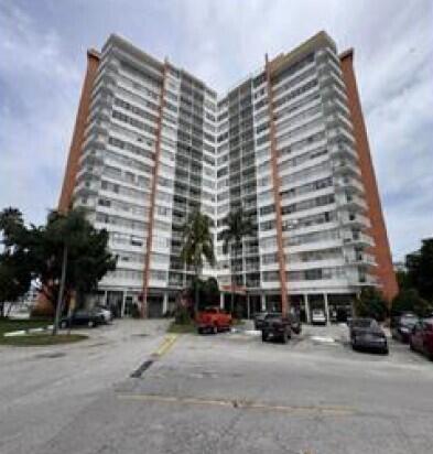 1351 NE MIAMI GARDENS Drive # 803E, Miami FL 33179
