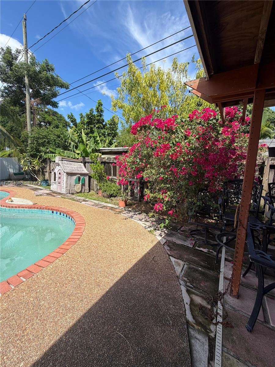 16111 SW 98th Ave — Photo 5