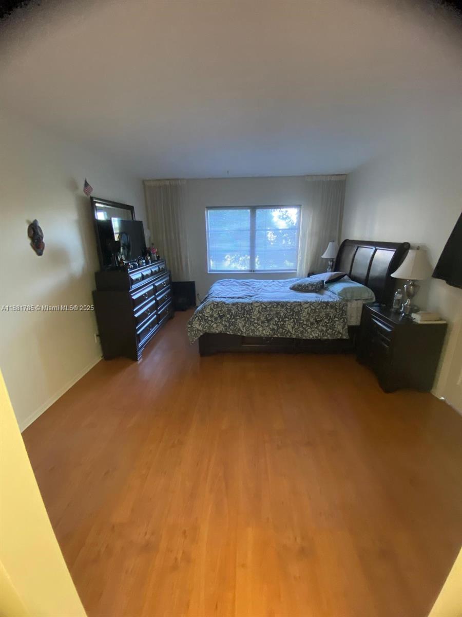 200 Diplomat Pkwy # 329, Hallandale Beach FL 33009