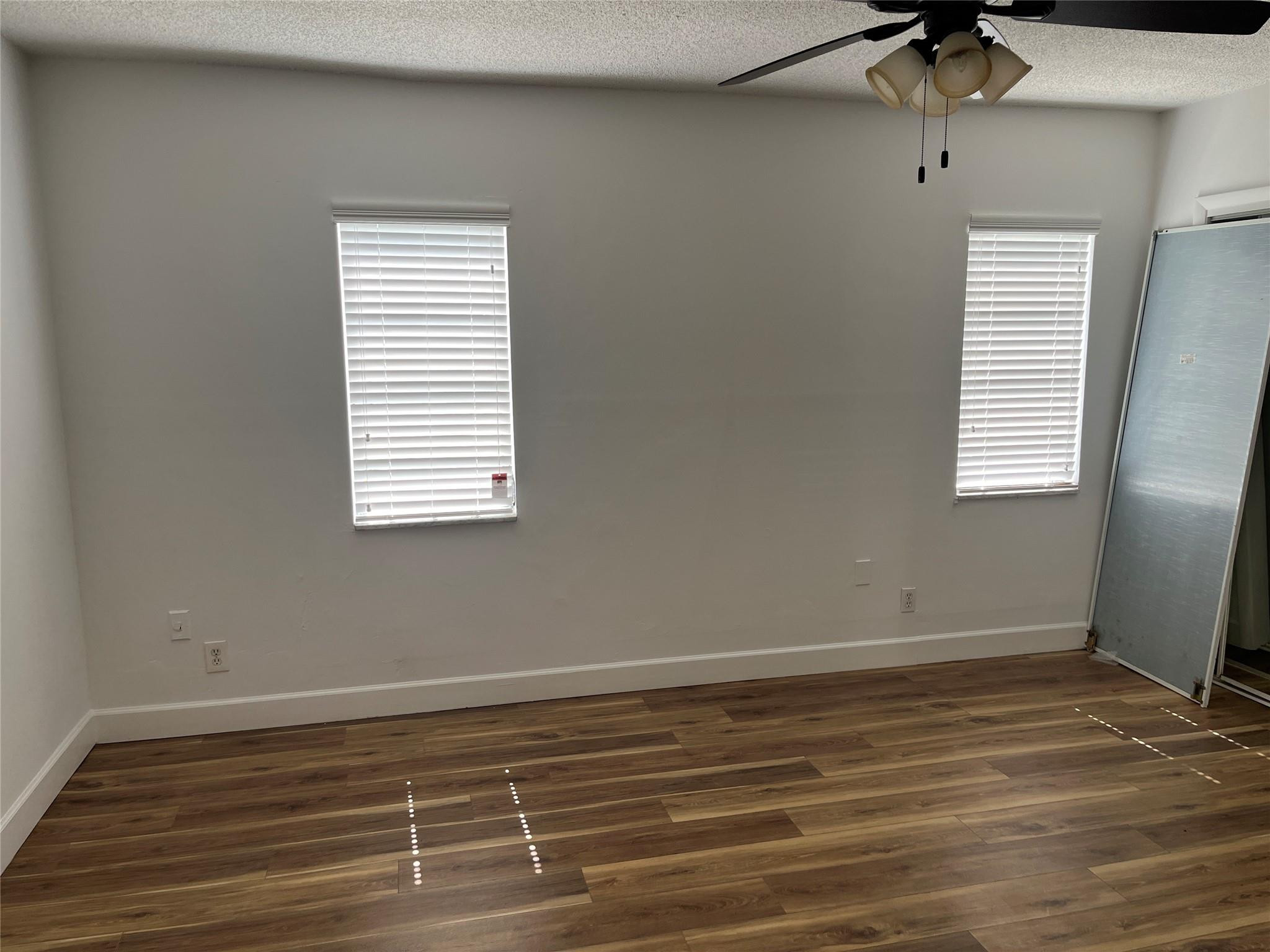 5517 SW 24TH Avenue — Photo 3