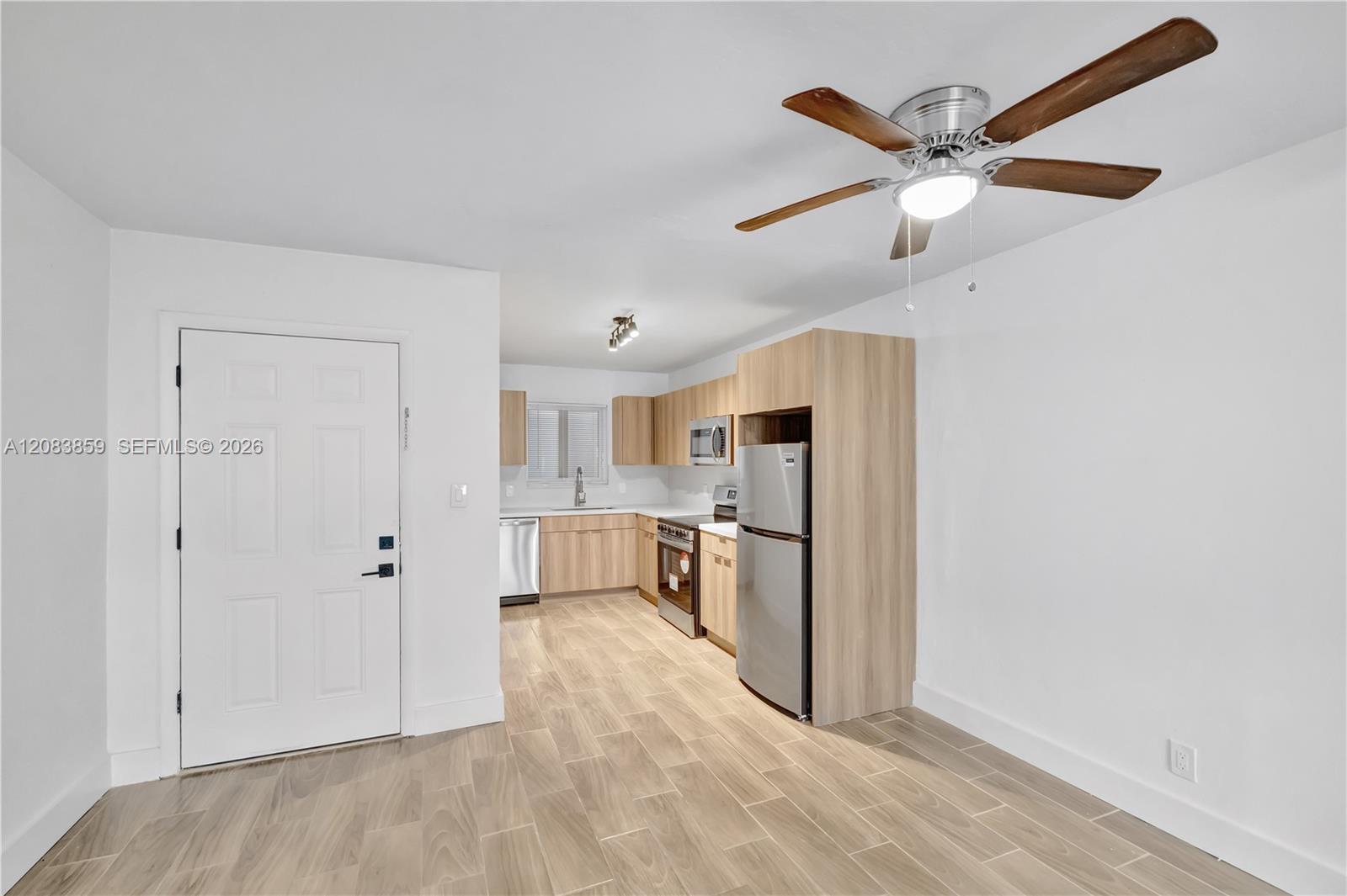 1939 Jefferson St # 103 — Photo 4