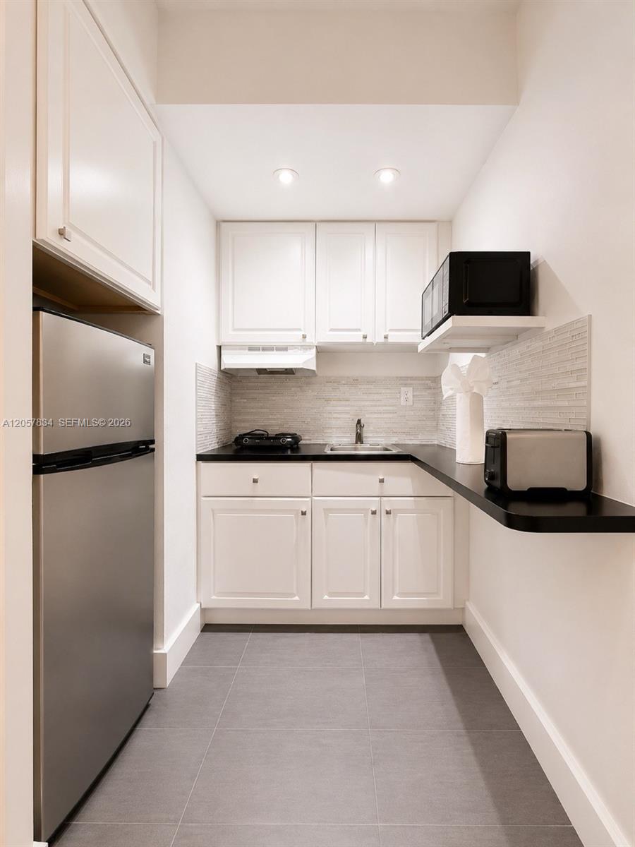 3025 Indian Creek Dr # 204, Miami Beach FL 33140