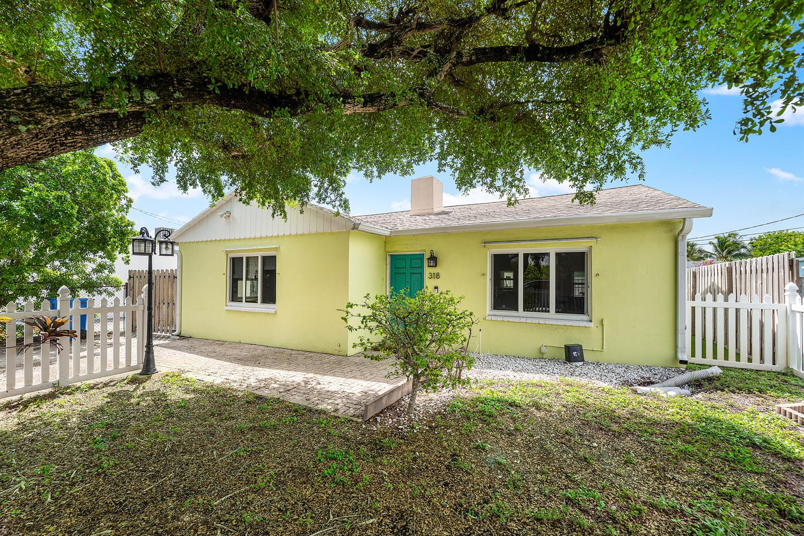 002-318WestMangoStreet-Lantana-FL-33462-
