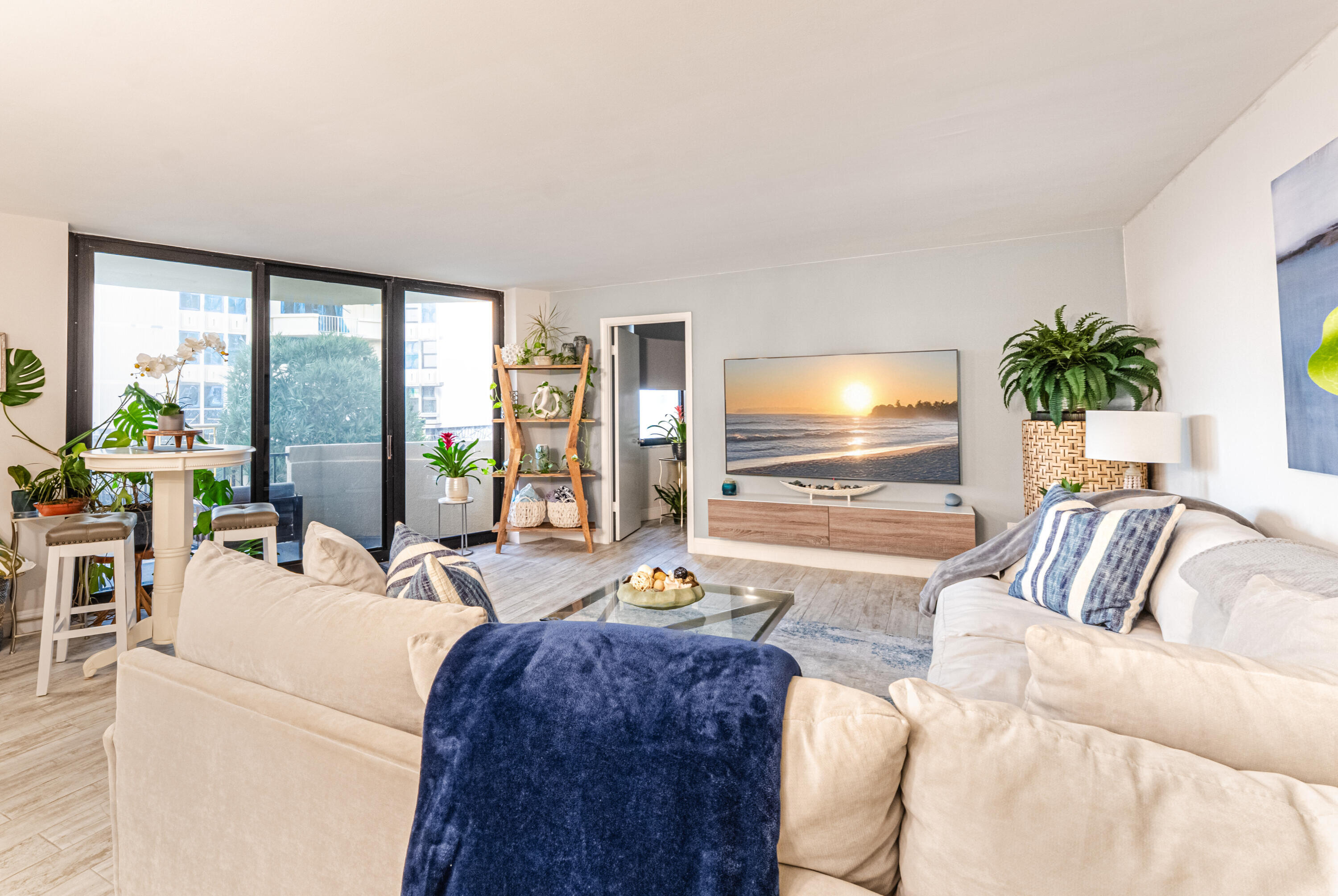 2800 N OCEAN Drive # 2D — Photo 3