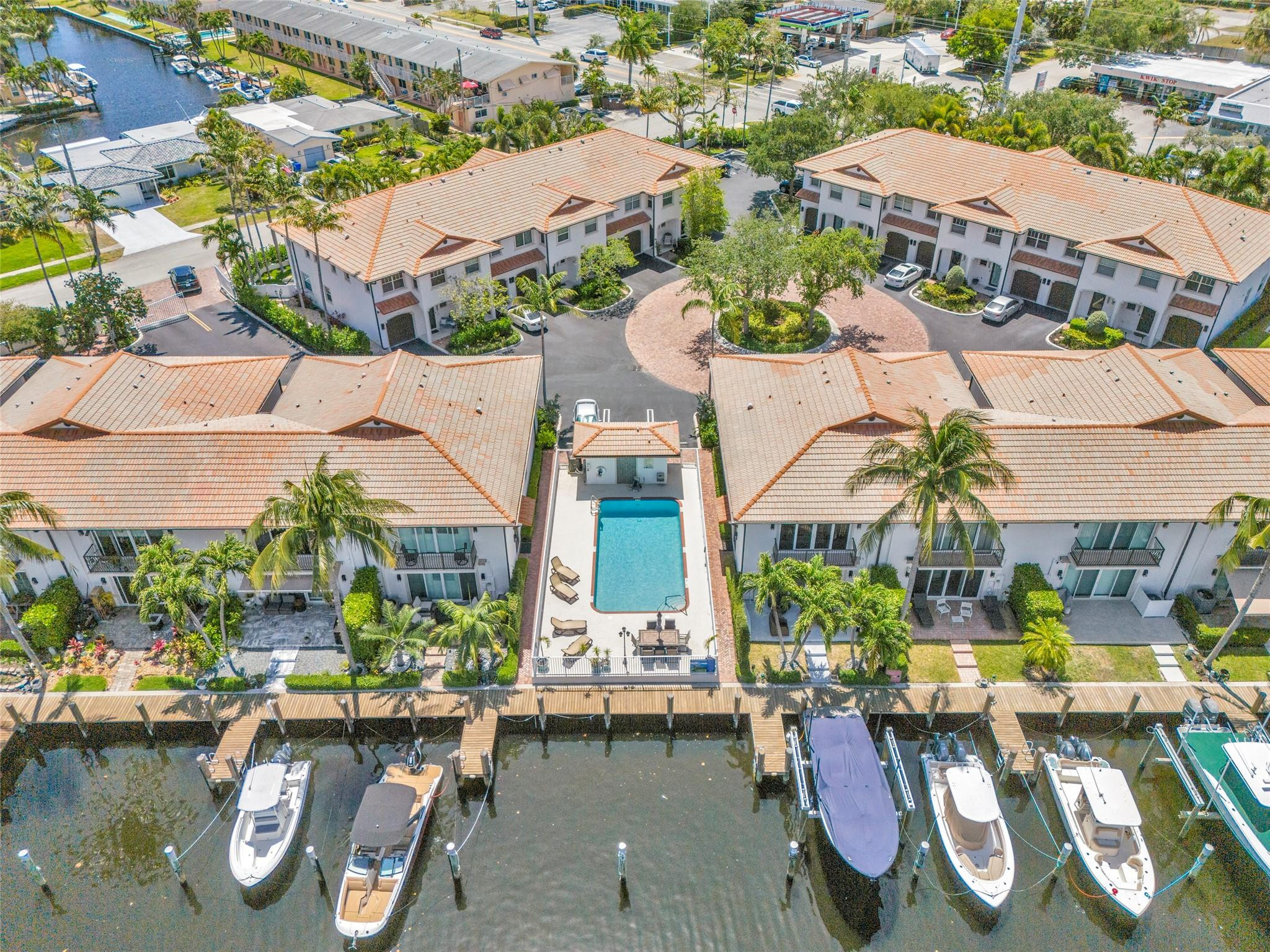 1327 SE 3rd Avenue, Pompano Beach FL 33060