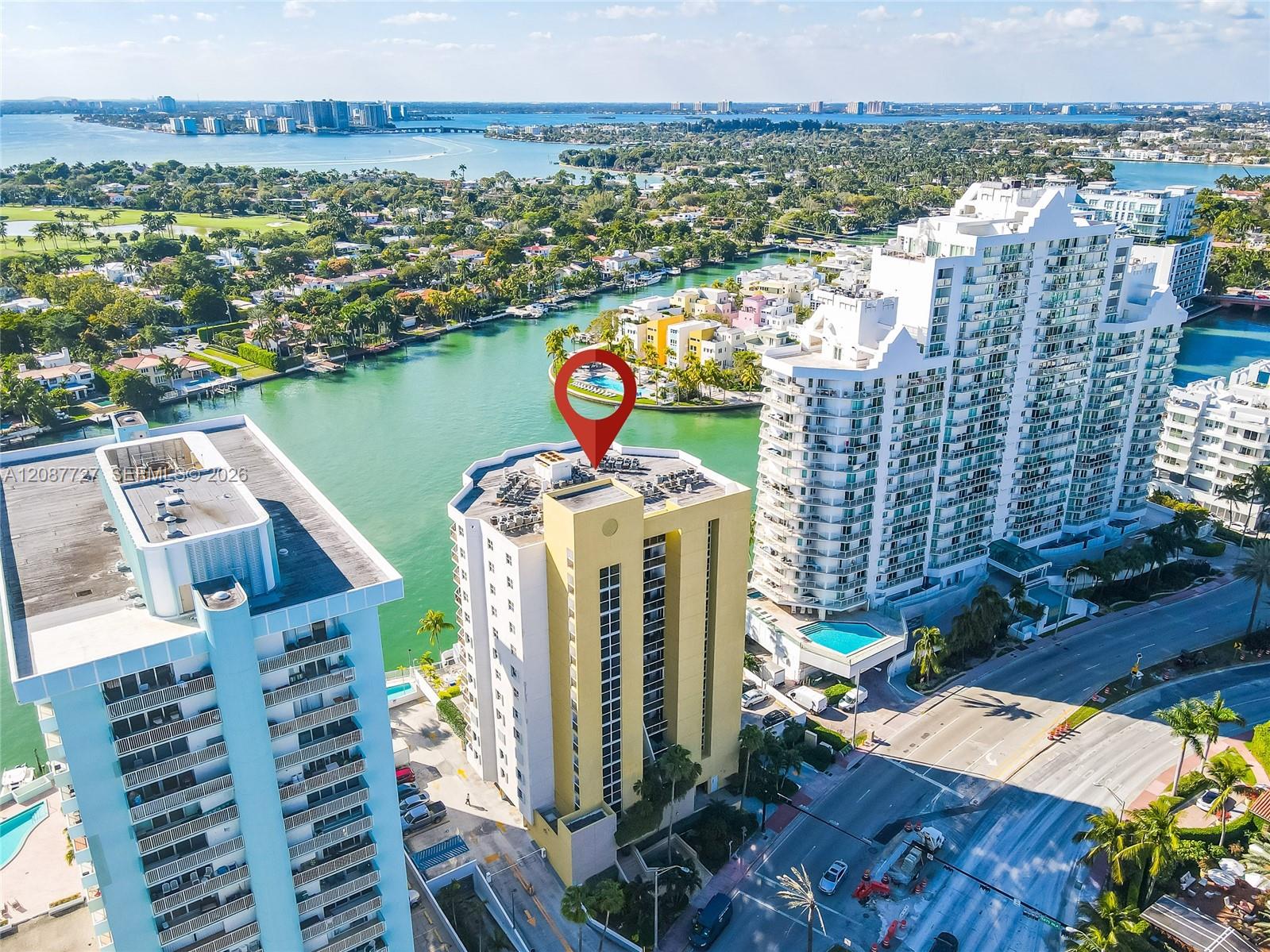 5880 Collins Ave # PH3 — Photo 2