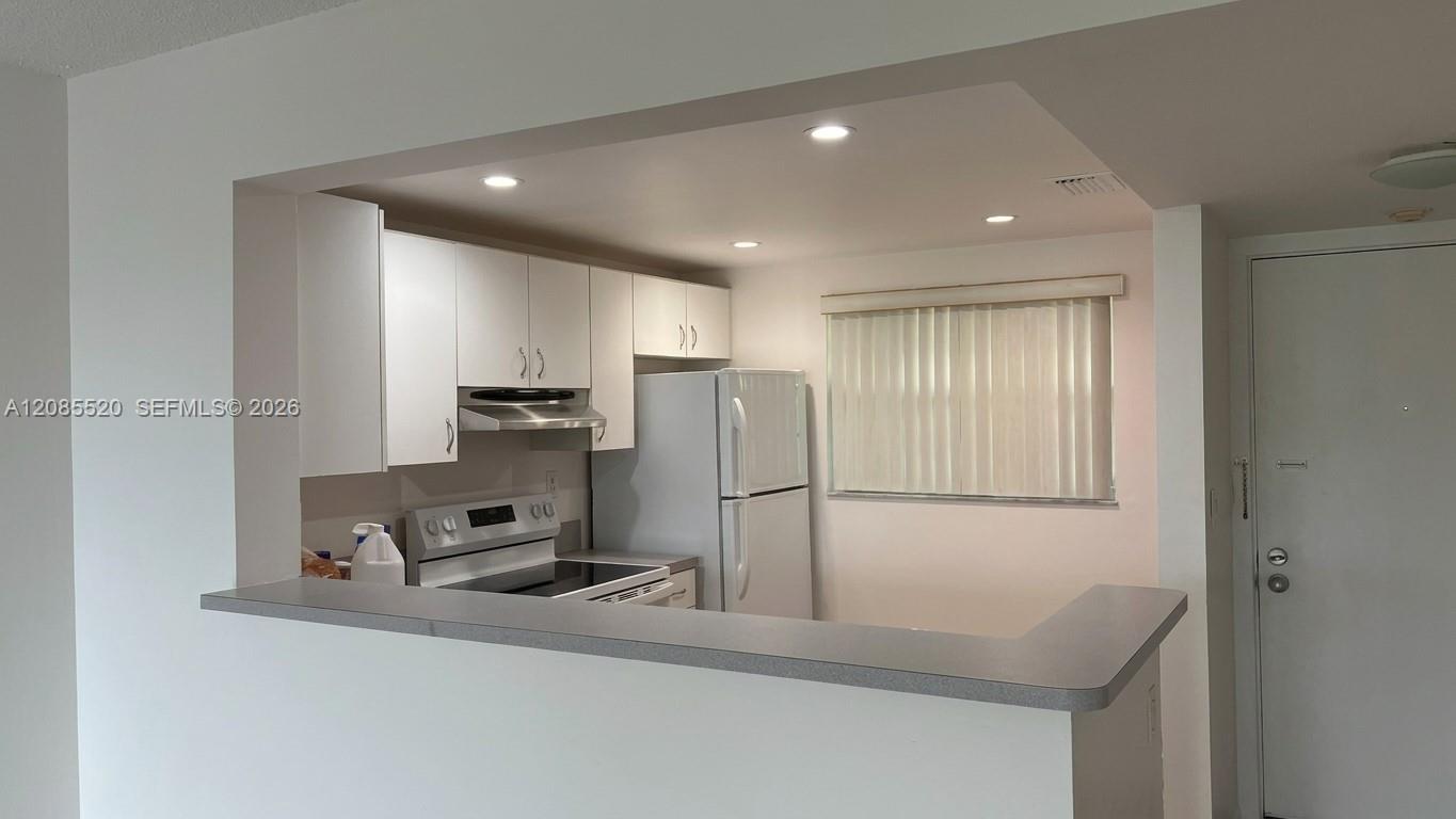 10815 SW 112th Ave # 311 — Photo 2