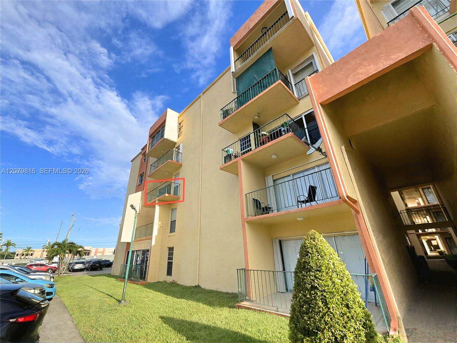 Front - Balcony
