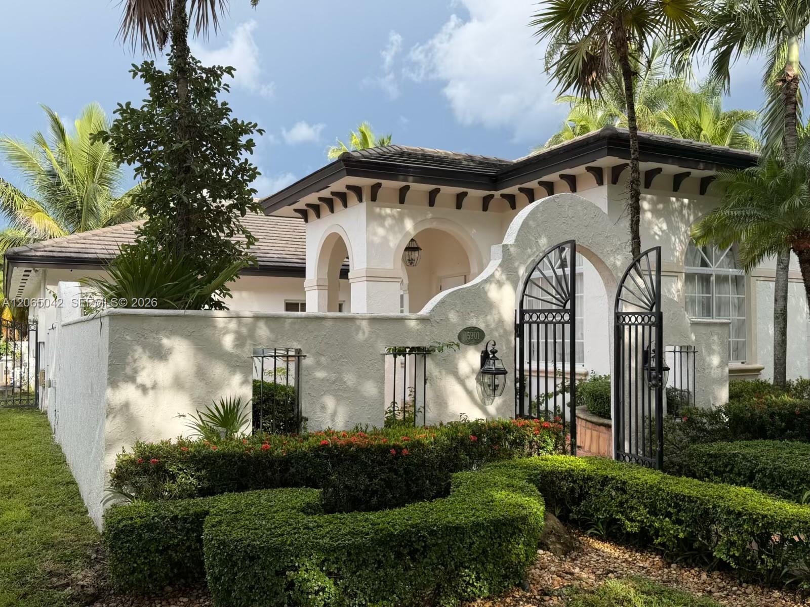 15901 NW 83rd Pl, Miami Lakes FL 33016
