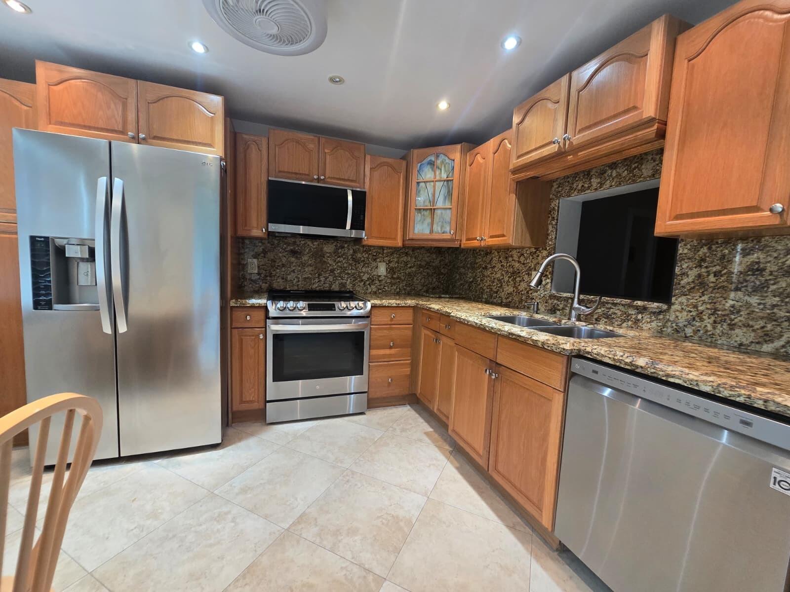 2402 Antigua Circle # E3, Coconut Creek FL 33066