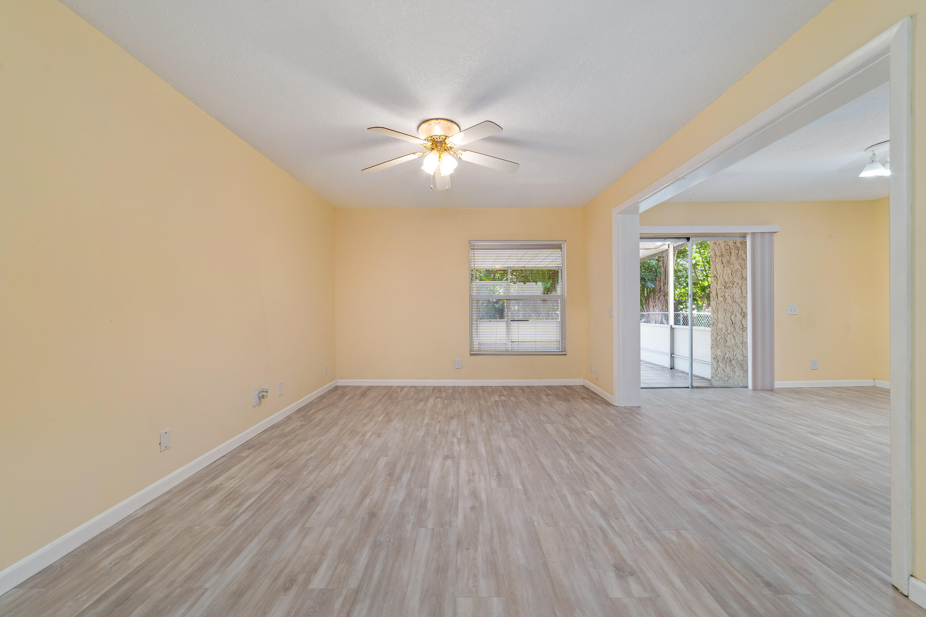 276 SUNSHINE Drive — Photo 4