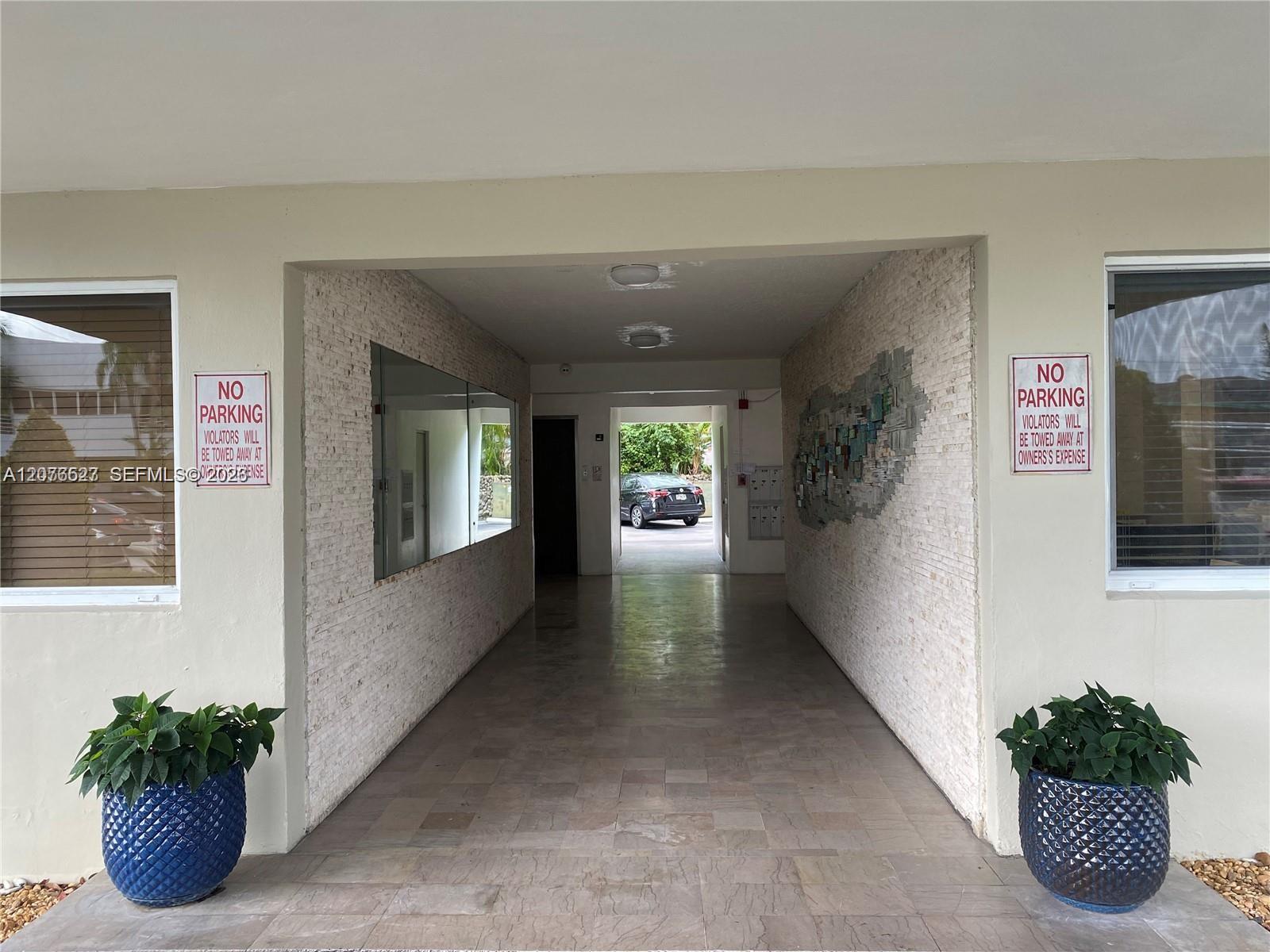 6250 Bird Rd # B7 — Photo 2