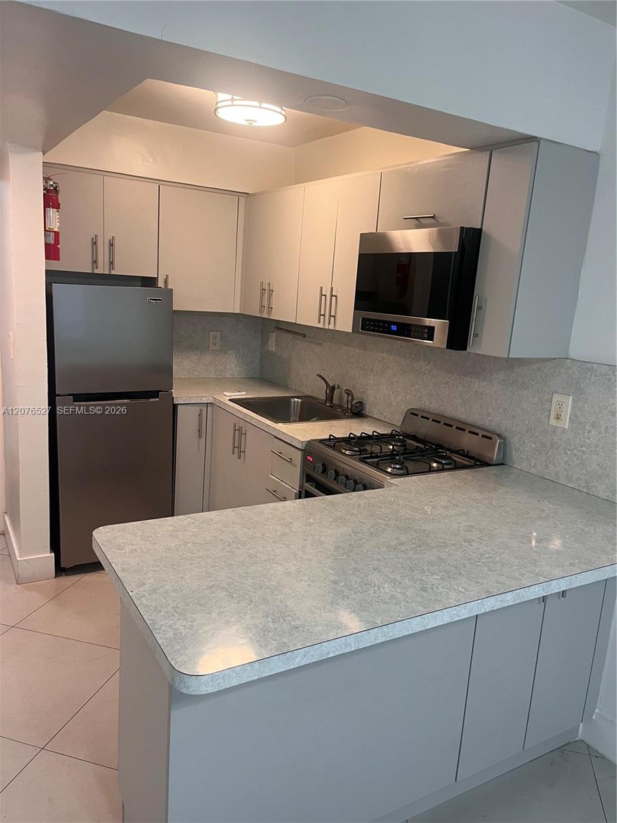 6250 Bird Rd # B7 — Photo 4