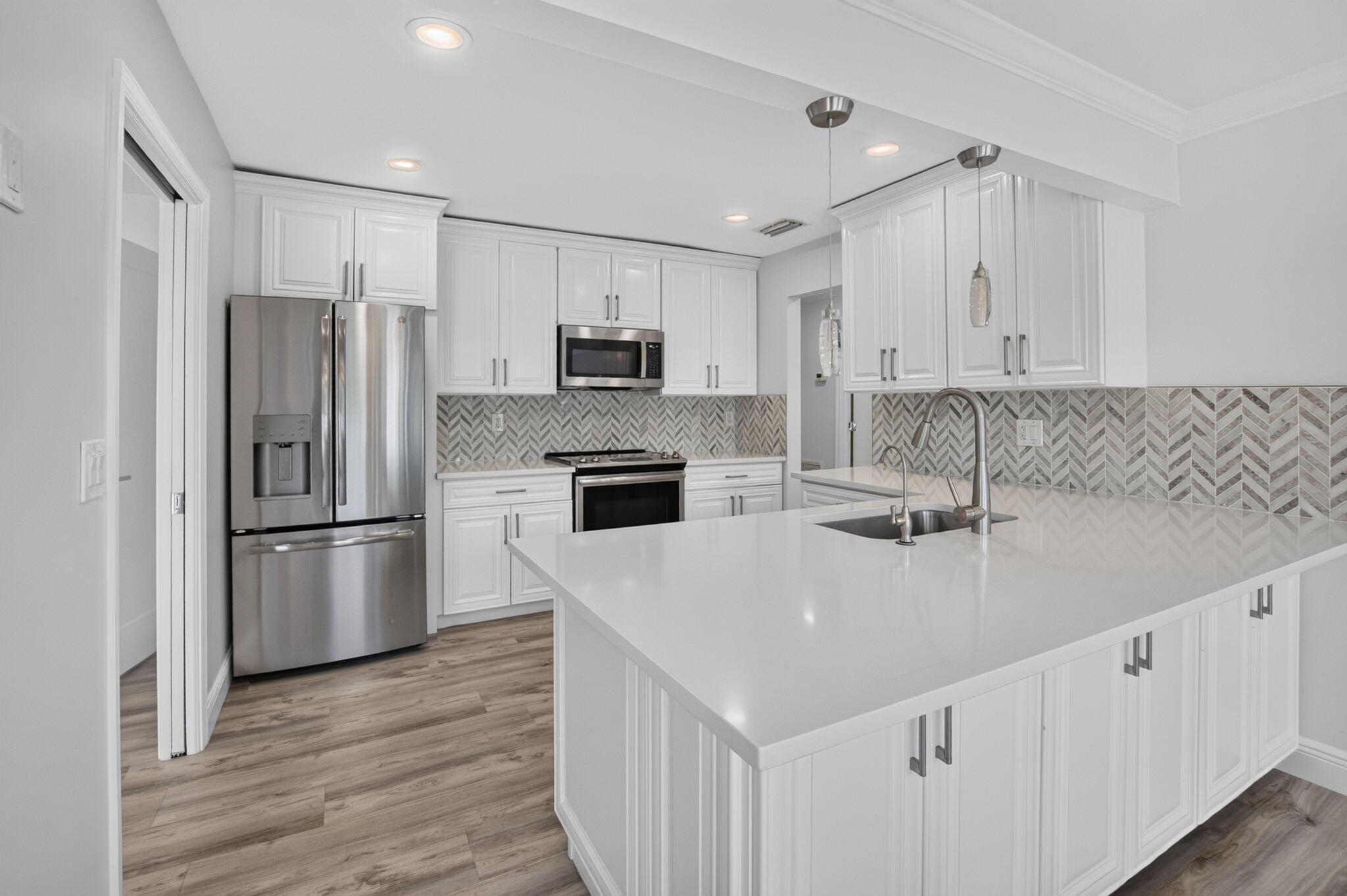 787 Havana Drive — Photo 4