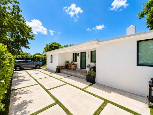 4630 SW 3rd St — Photo 3