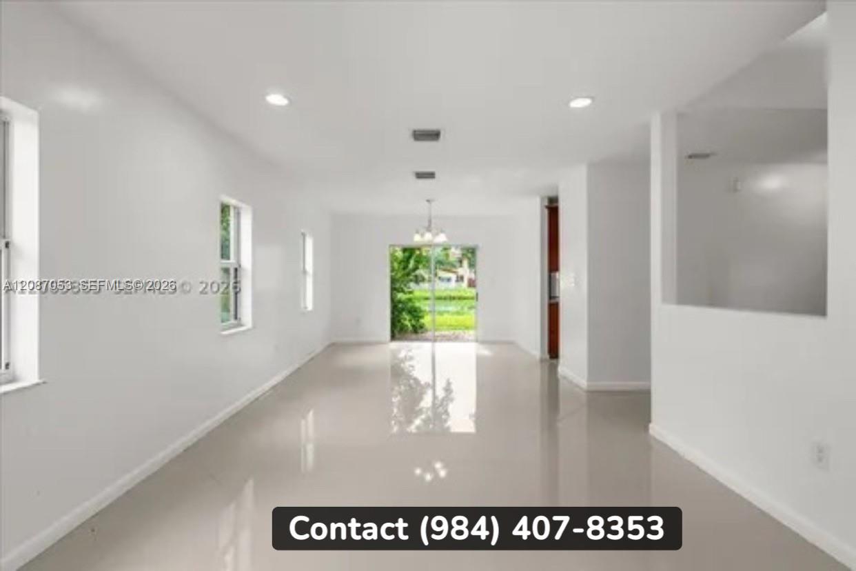 1755 NE 35th Ave — Photo 5