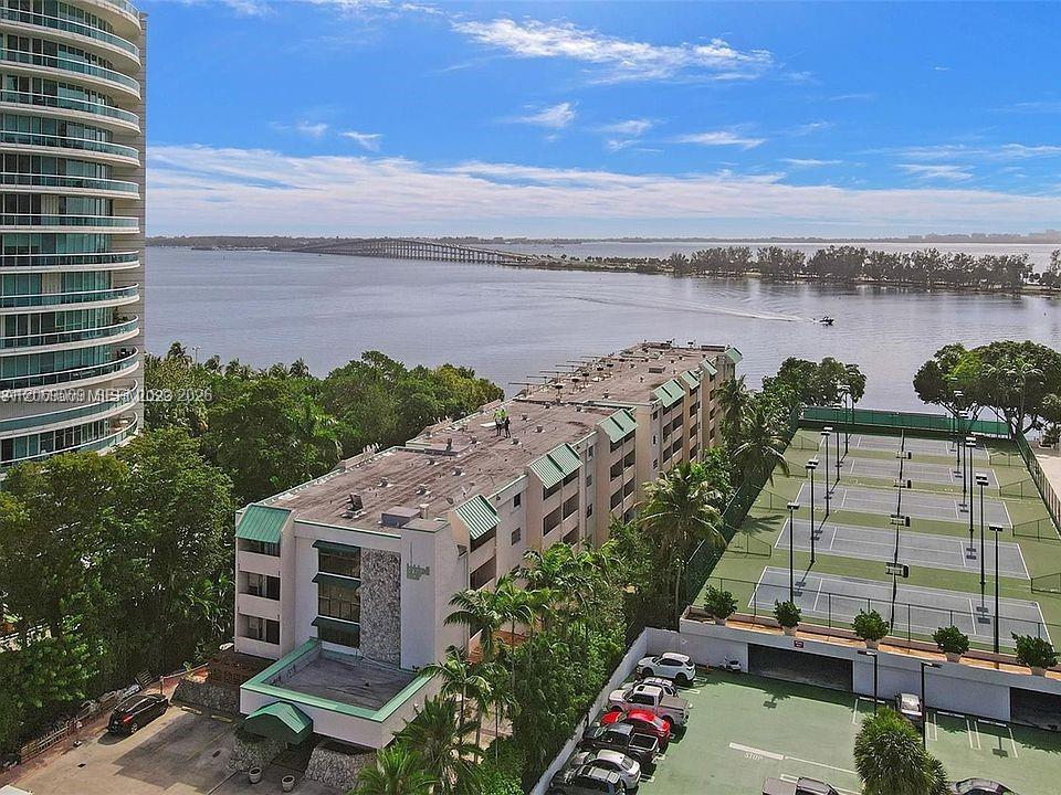 2201 Brickell Ave # 96 — Photo 2