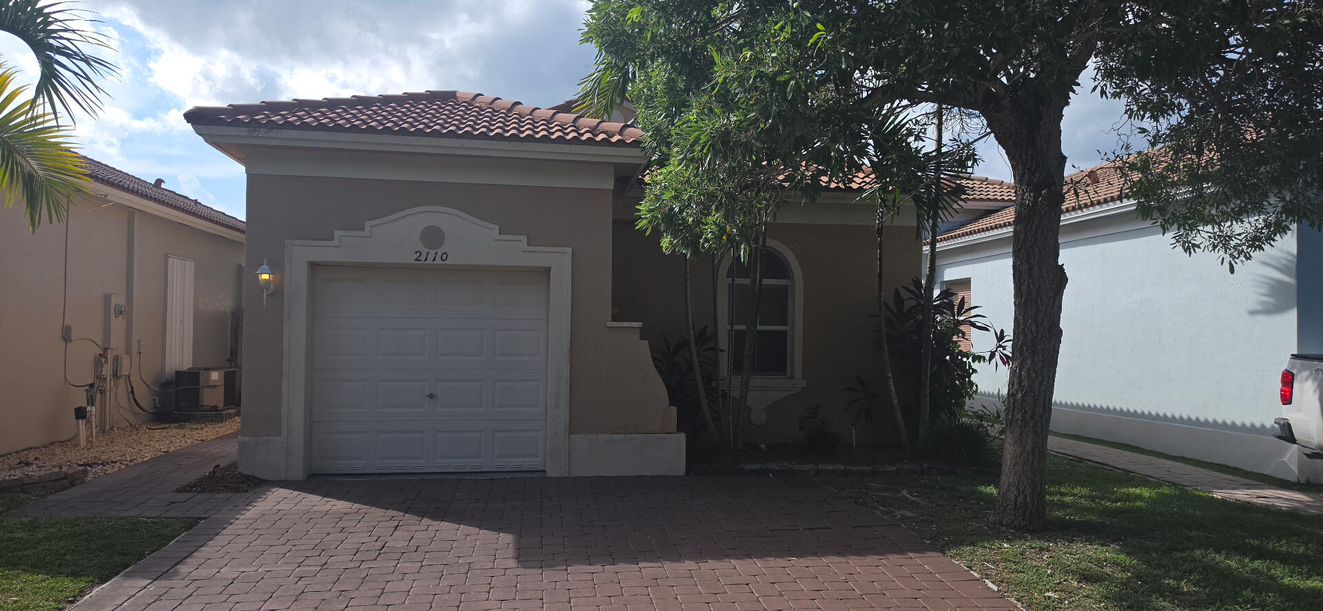 2110 NE 37TH Road, Homestead FL 33033
