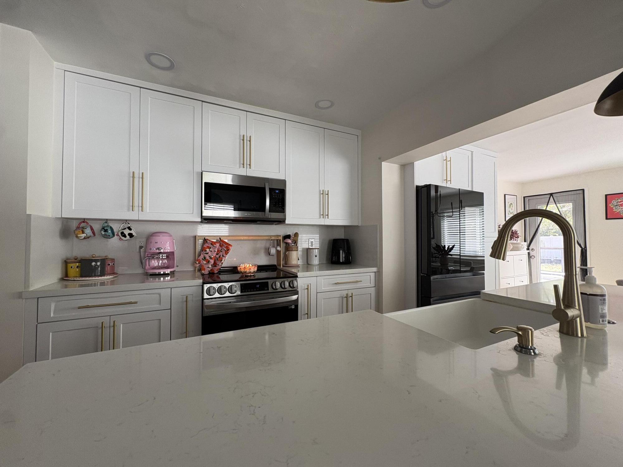 1215 NE 16TH Terrace — Photo 4