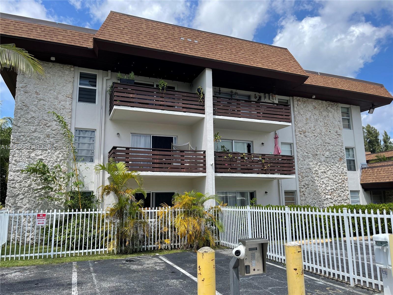 7487 SW 82nd St # C202 — Photo 3